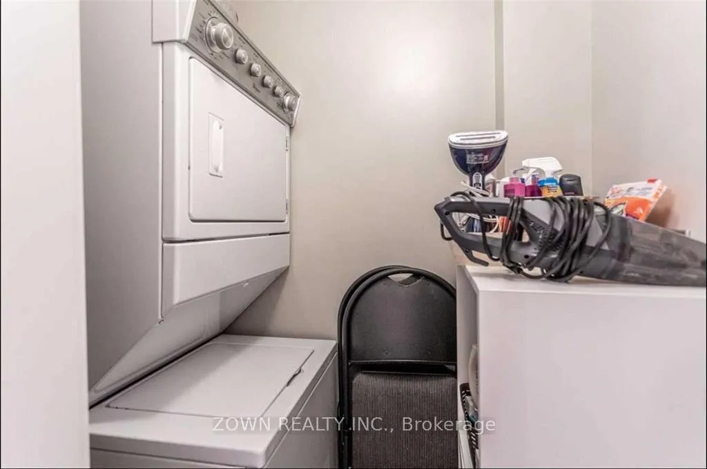 Photo 13 of Unit 222, 35 Southshore Crescent, Hamilton, Lakeshore — HOMEH