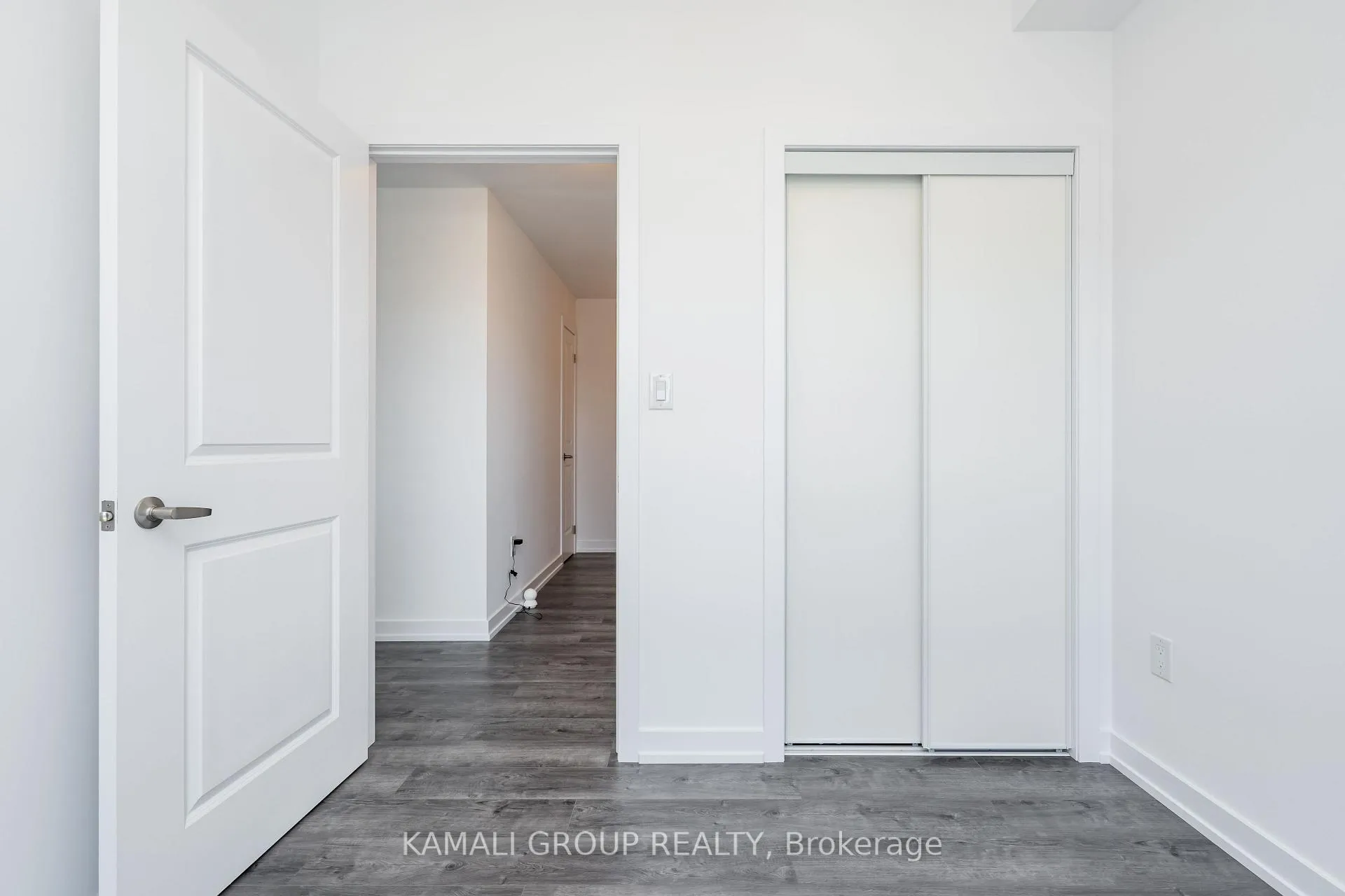 Photo 4 of Unit 221, 470 Dundas Street E, Hamilton, Waterdown — HOMEH