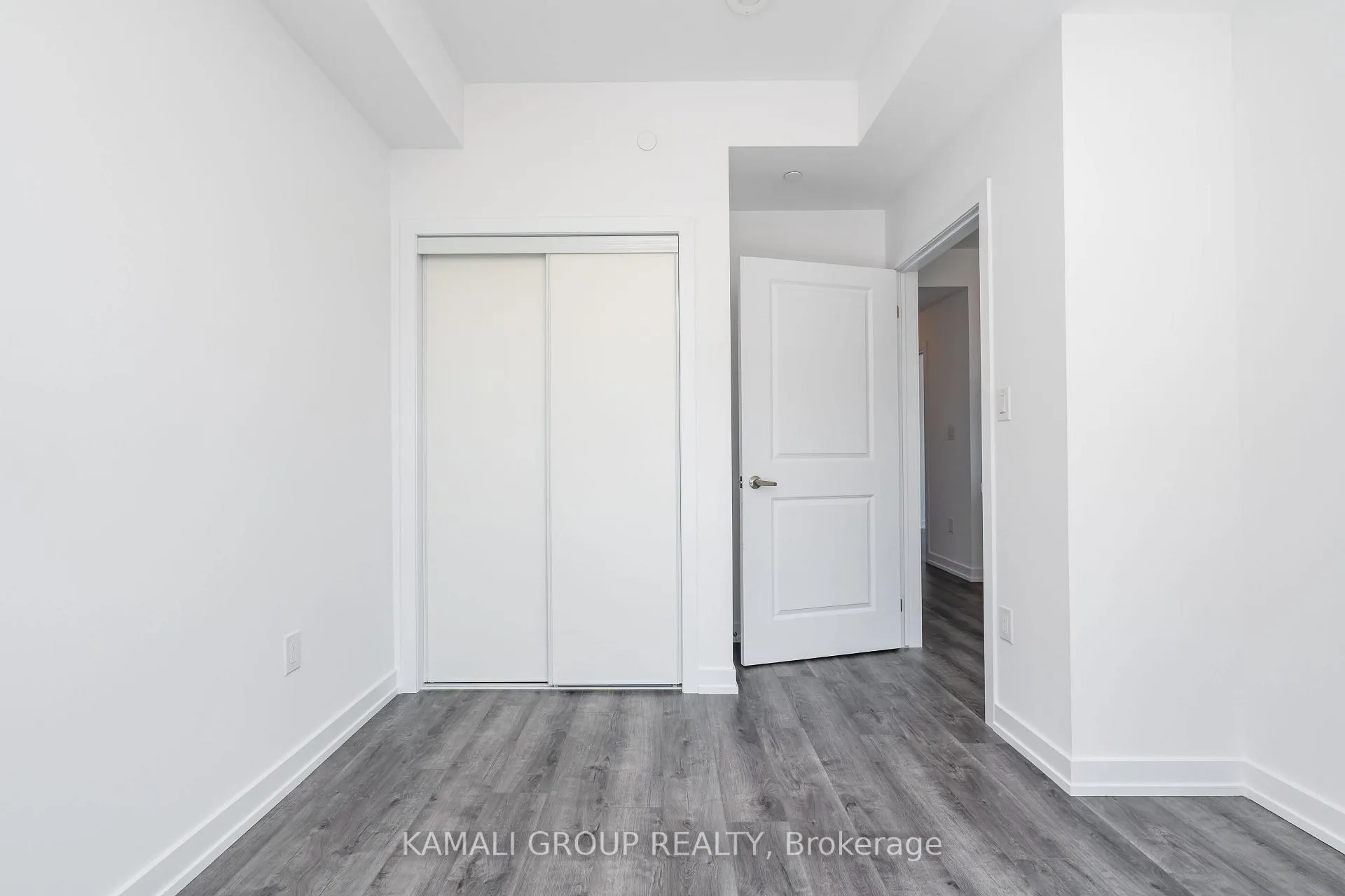 Photo 16 of Unit 221, 470 Dundas Street E, Hamilton, Waterdown — HOMEH