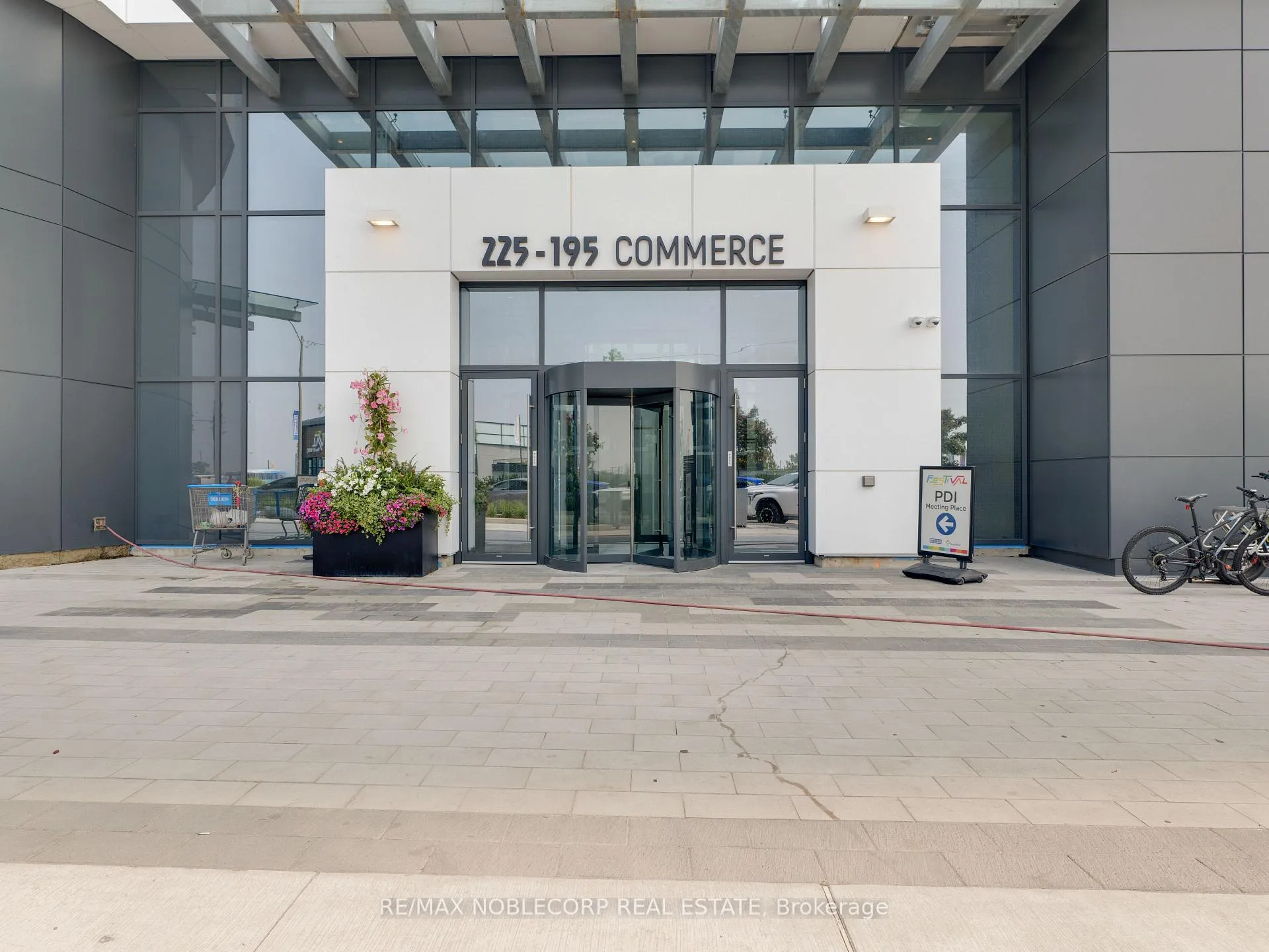 Photo 2 of Unit 5012, 225 Commerce Street, Vaughan, Vaughan Corporate Centre — HOMEH