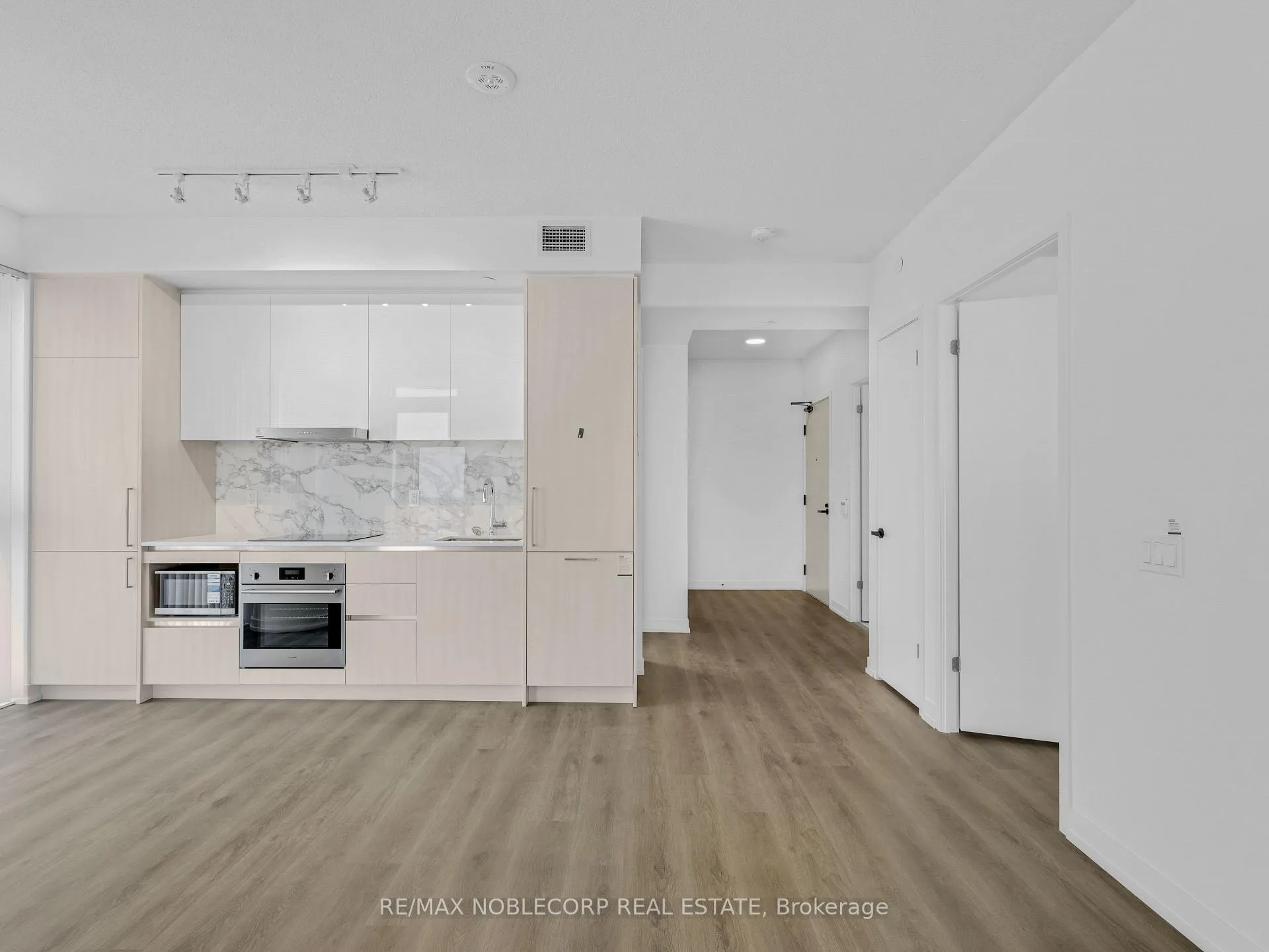 Photo 13 of Unit 5012, 225 Commerce Street, Vaughan, Vaughan Corporate Centre — HOMEH
