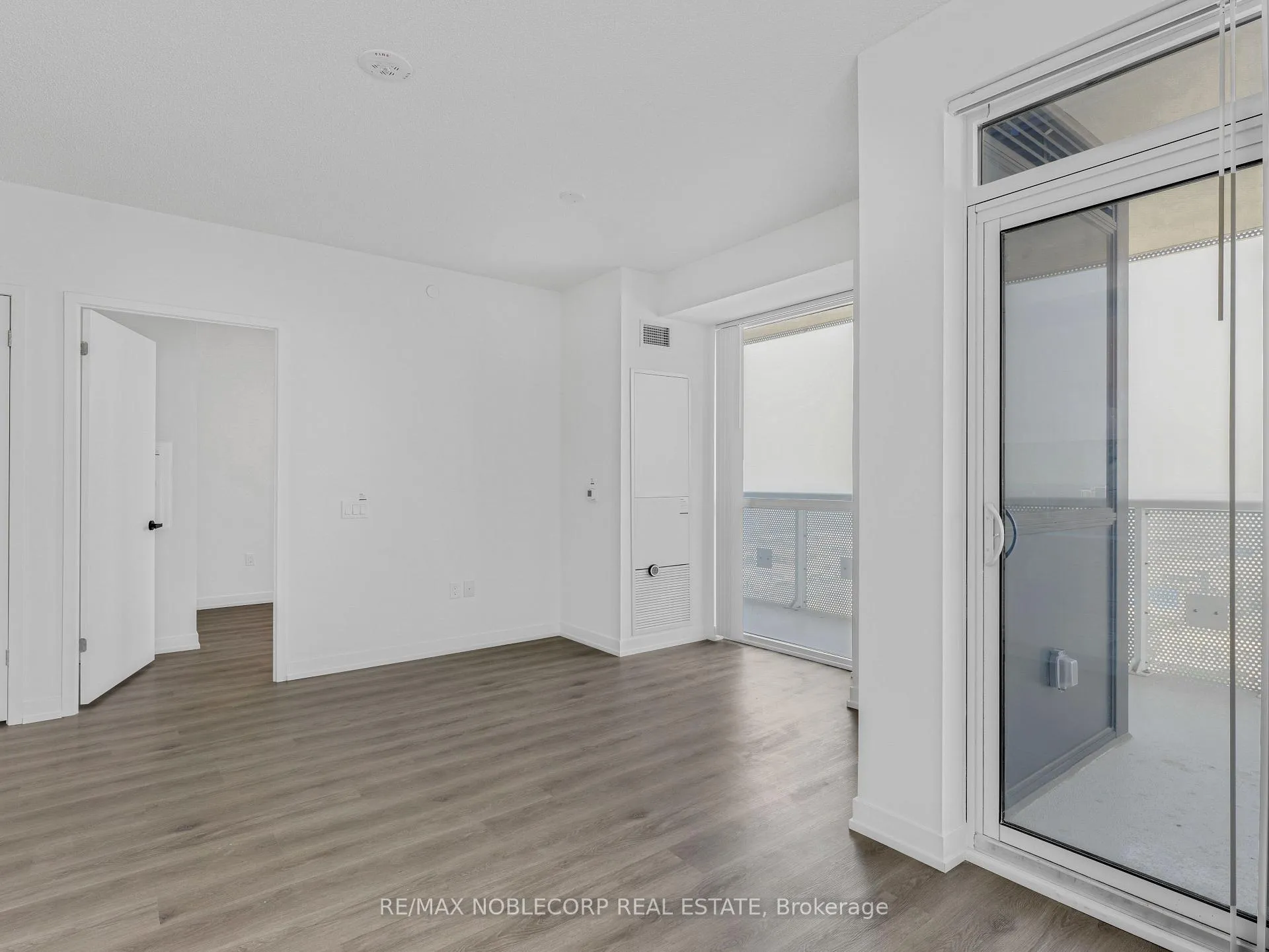 Photo 16 of Unit 5012, 225 Commerce Street, Vaughan, Vaughan Corporate Centre — HOMEH