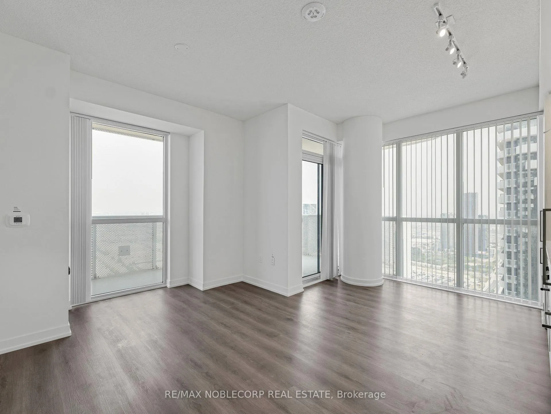 Photo 17 of Unit 5012, 225 Commerce Street, Vaughan, Vaughan Corporate Centre — HOMEH