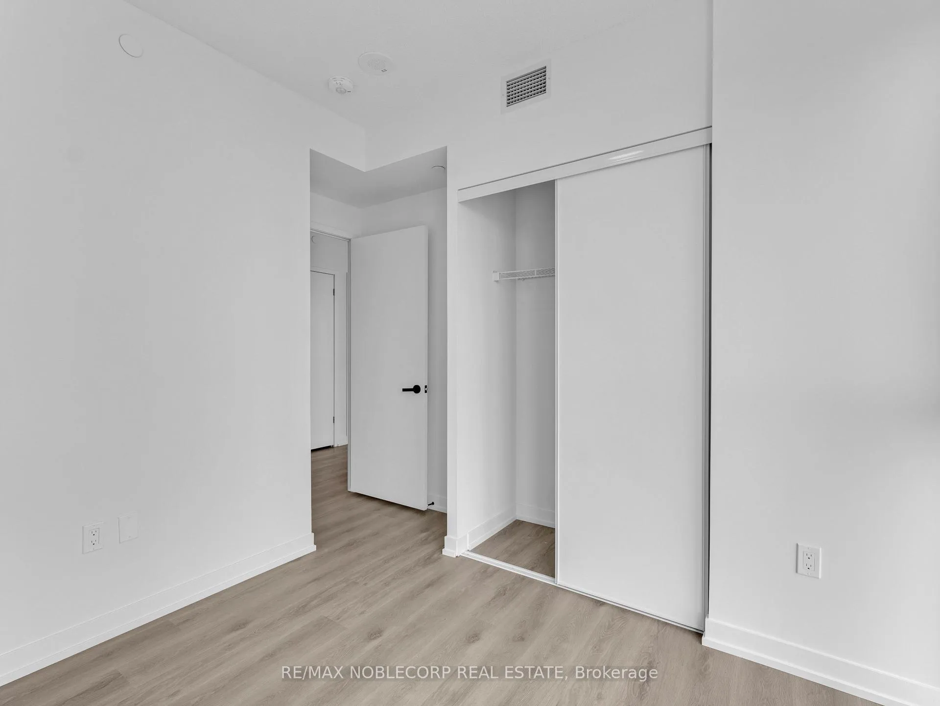 Photo 23 of Unit 5012, 225 Commerce Street, Vaughan, Vaughan Corporate Centre — HOMEH