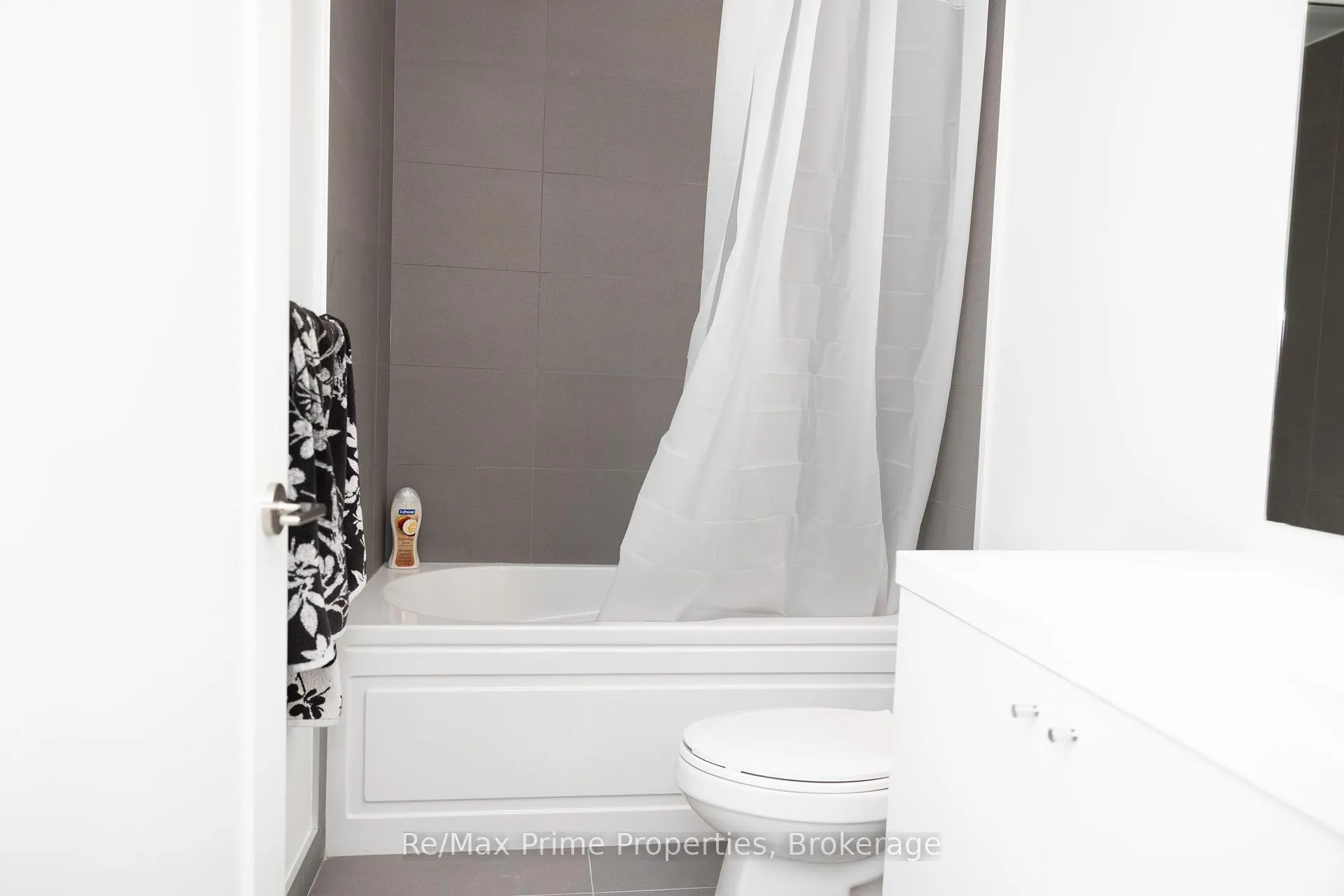 Photo 7 of Unit 721, 2545 Simcoe Street, Oshawa, Windfields — HOMEH