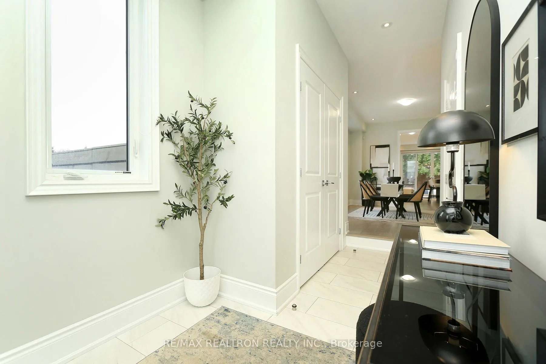 Photo 5 of 27 Harold Lawrie Lane, Markham, Thornhill — HOMEH