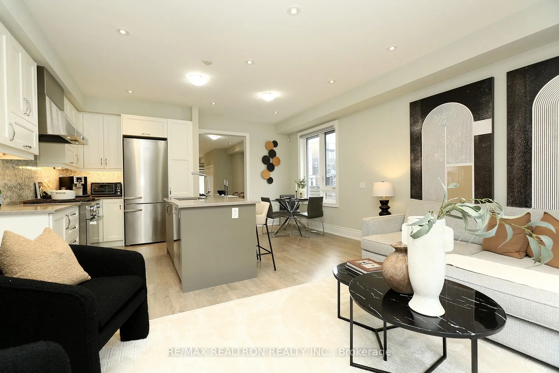 Photo 10 of 27 Harold Lawrie Lane, Markham, Thornhill — HOMEH