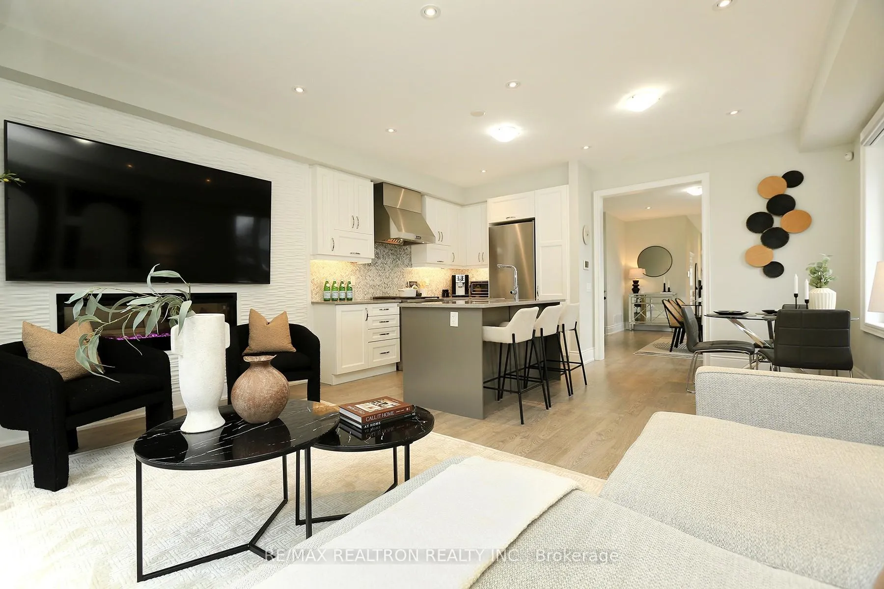 Photo 11 of 27 Harold Lawrie Lane, Markham, Thornhill — HOMEH