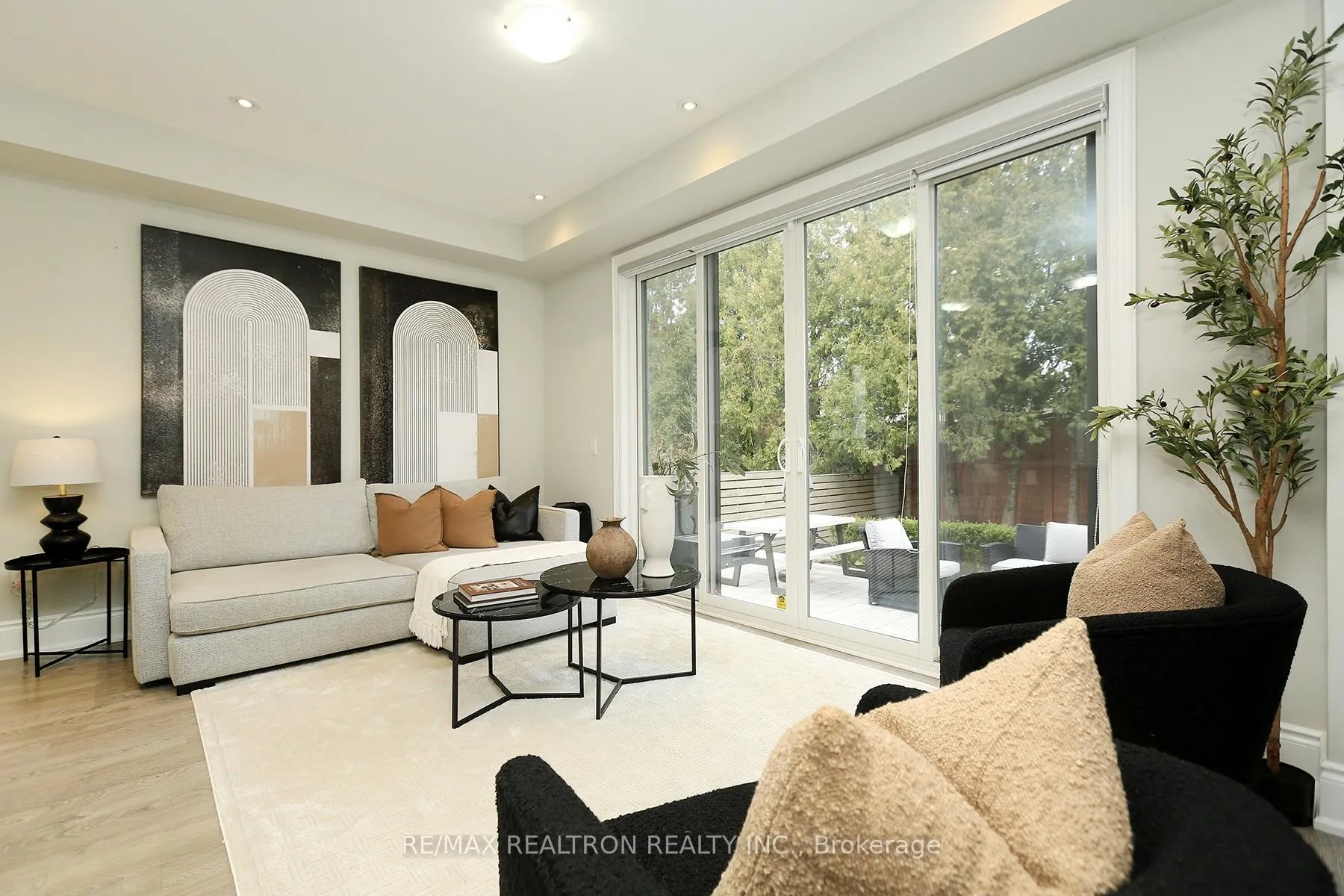 Photo 13 of 27 Harold Lawrie Lane, Markham, Thornhill — HOMEH