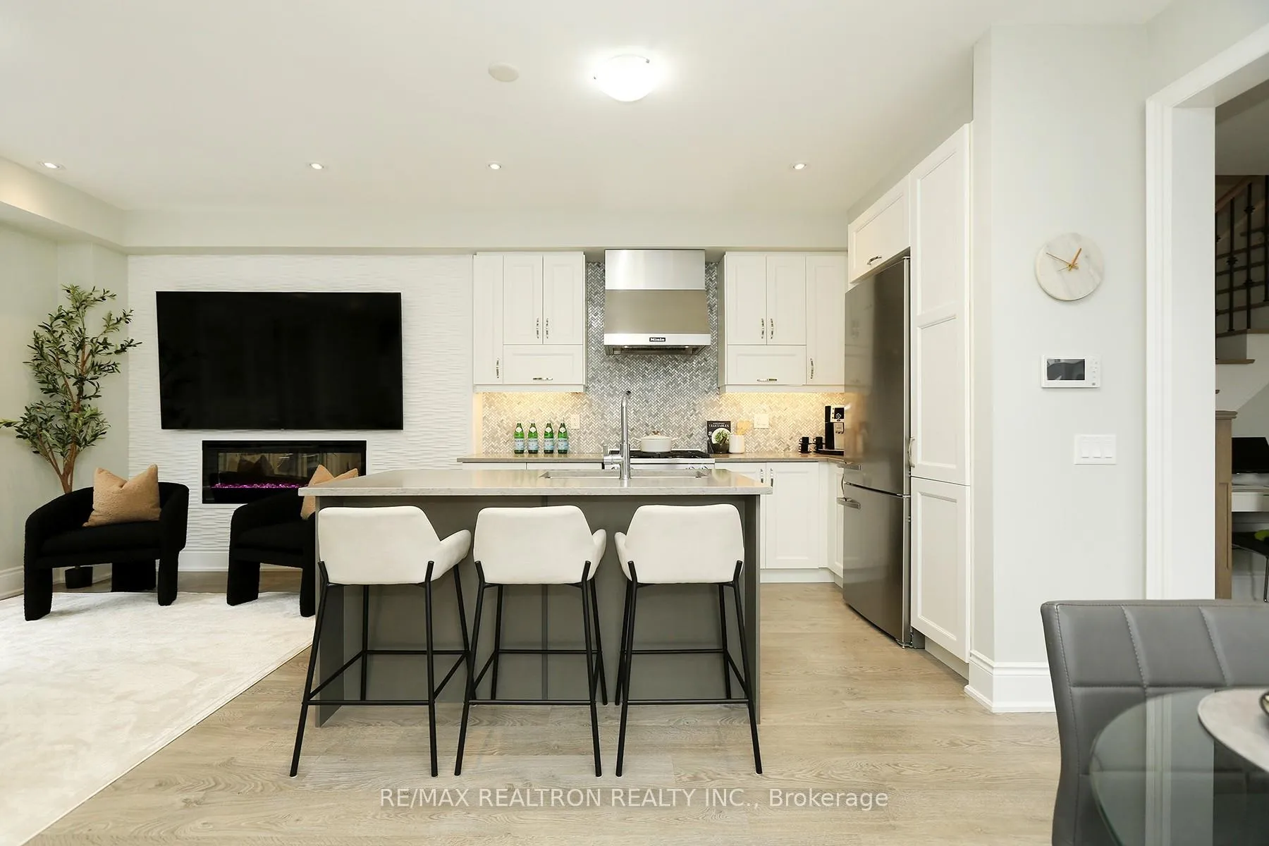 Photo 15 of 27 Harold Lawrie Lane, Markham, Thornhill — HOMEH