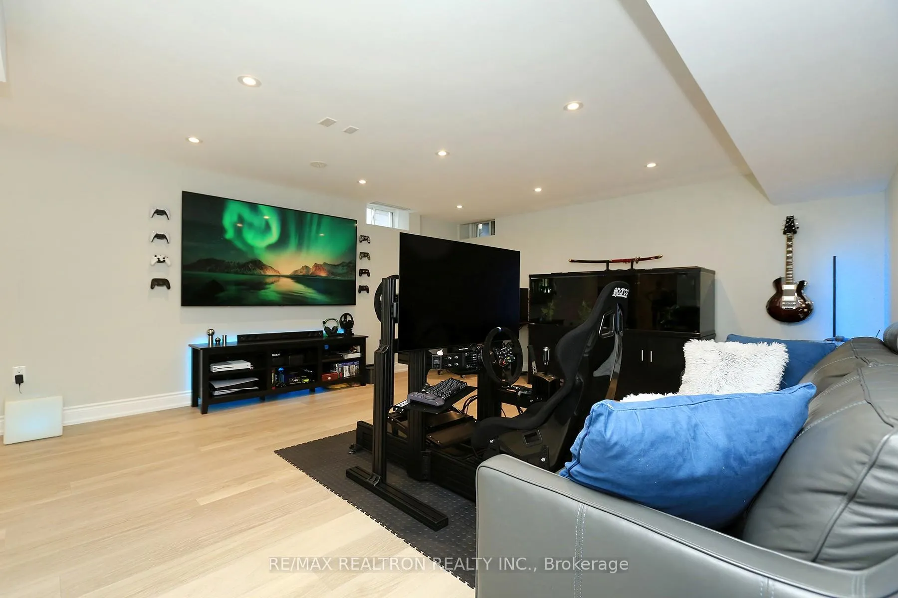 Photo 28 of 27 Harold Lawrie Lane, Markham, Thornhill — HOMEH