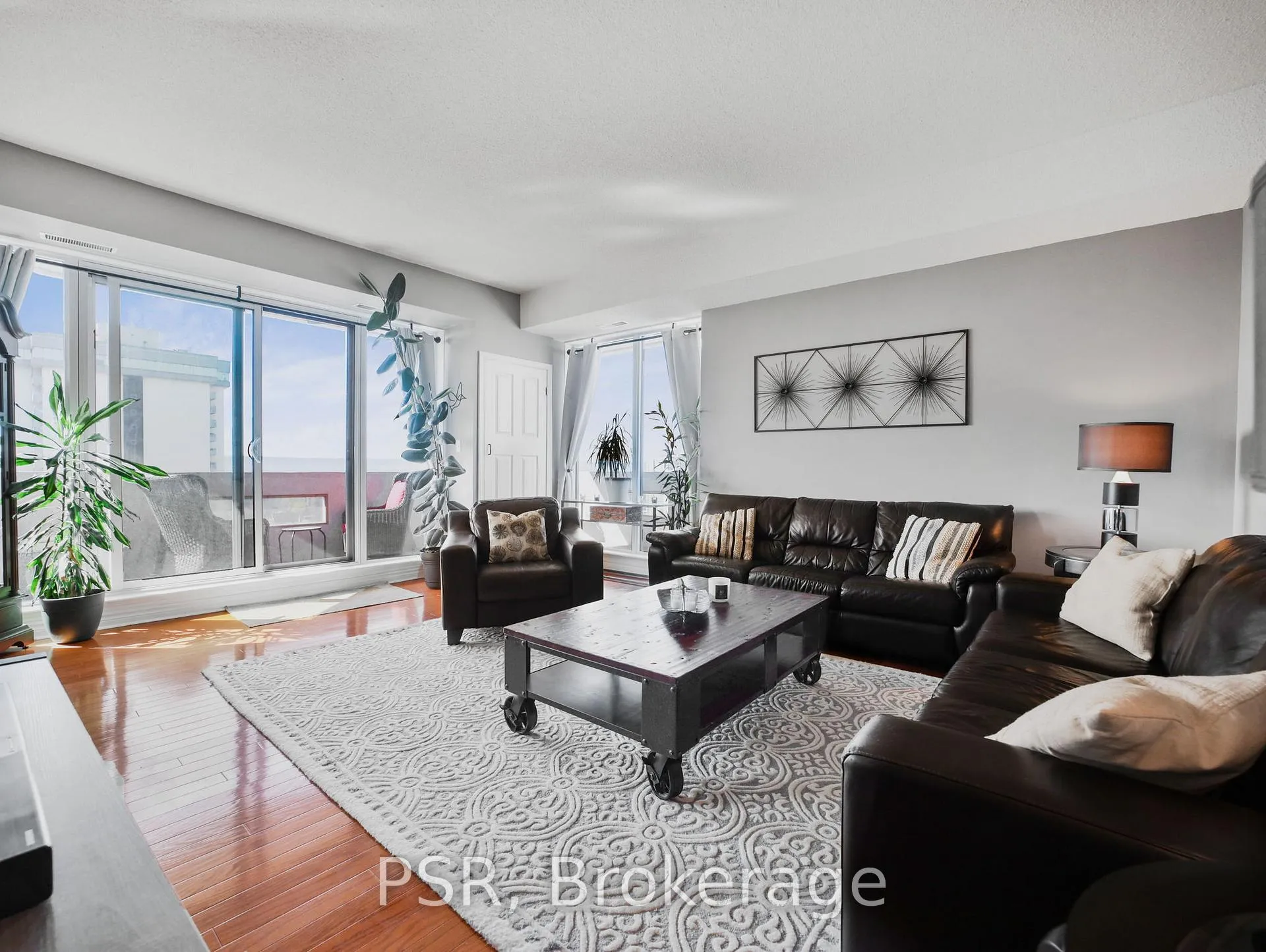 Photo 1 of Unit 17D, 67 Caroline Street S, Hamilton, Durand — HOMEH