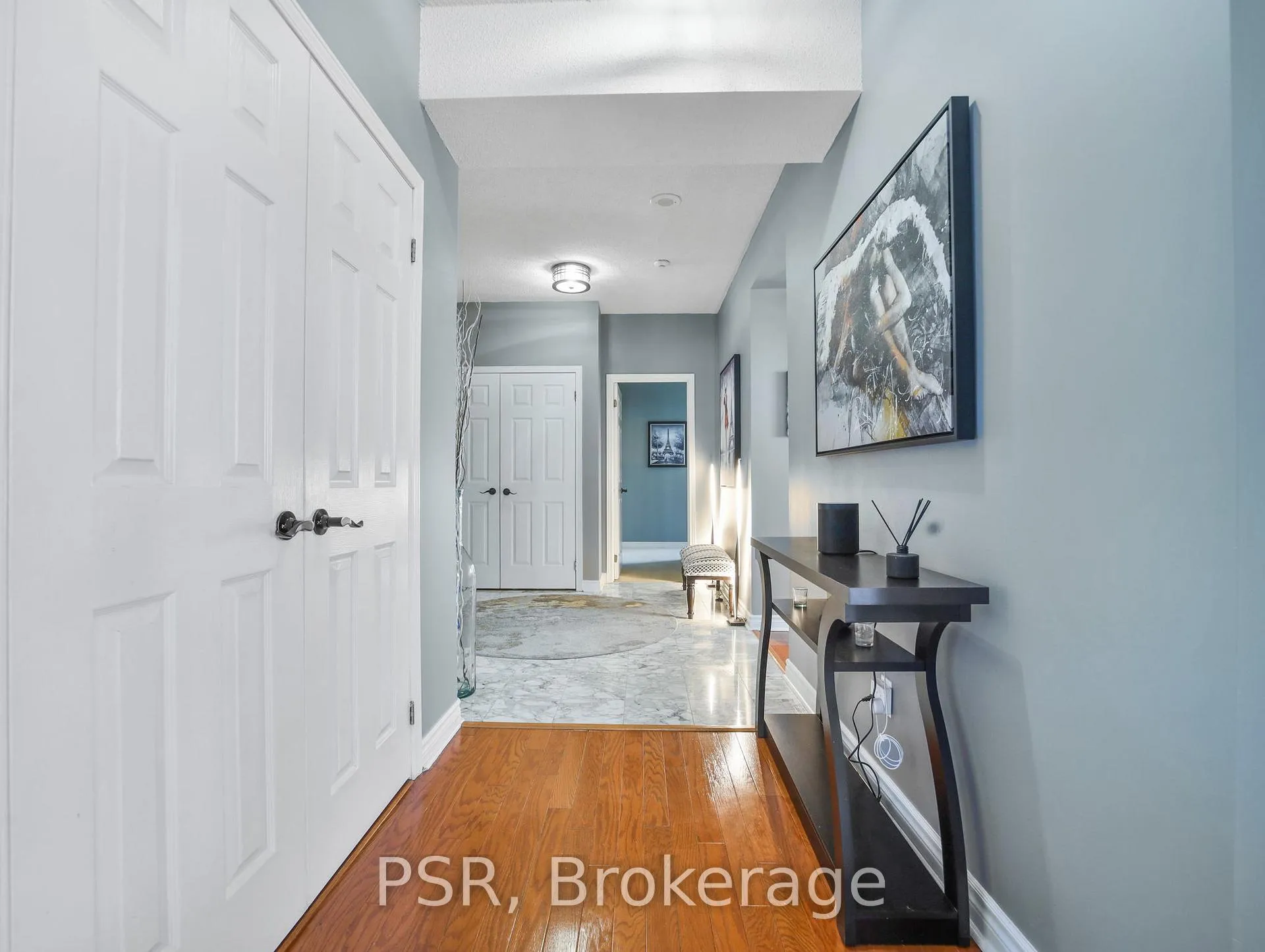 Photo 4 of Unit 17D, 67 Caroline Street S, Hamilton, Durand — HOMEH