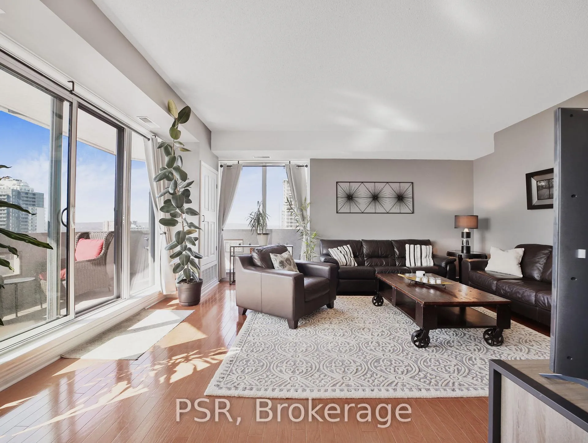 Photo 6 of Unit 17D, 67 Caroline Street S, Hamilton, Durand — HOMEH