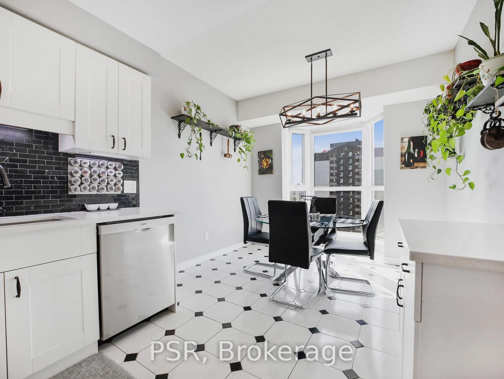 Photo 10 of Unit 17D, 67 Caroline Street S, Hamilton, Durand — HOMEH