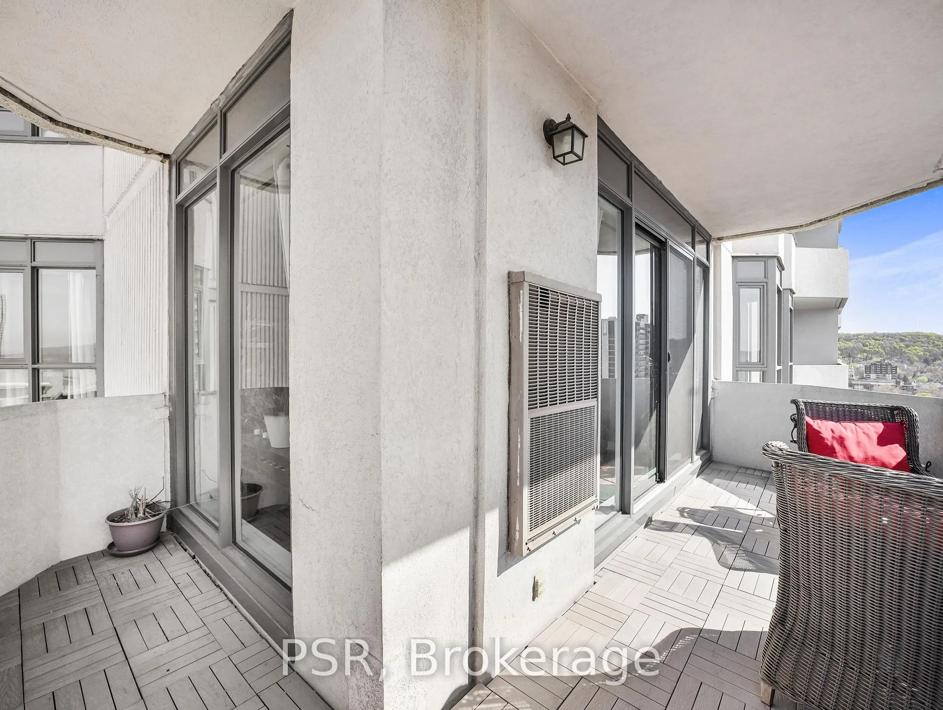 Photo 26 of Unit 17D, 67 Caroline Street S, Hamilton, Durand — HOMEH