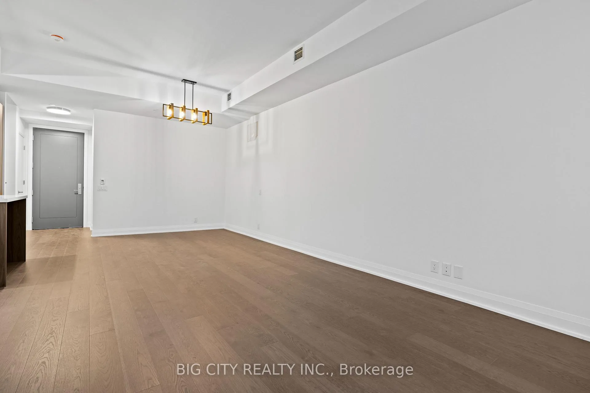 Photo 3 of Unit TH04, 33 Frederick Todd Way, Toronto, Thorncliffe Park — HOMEH
