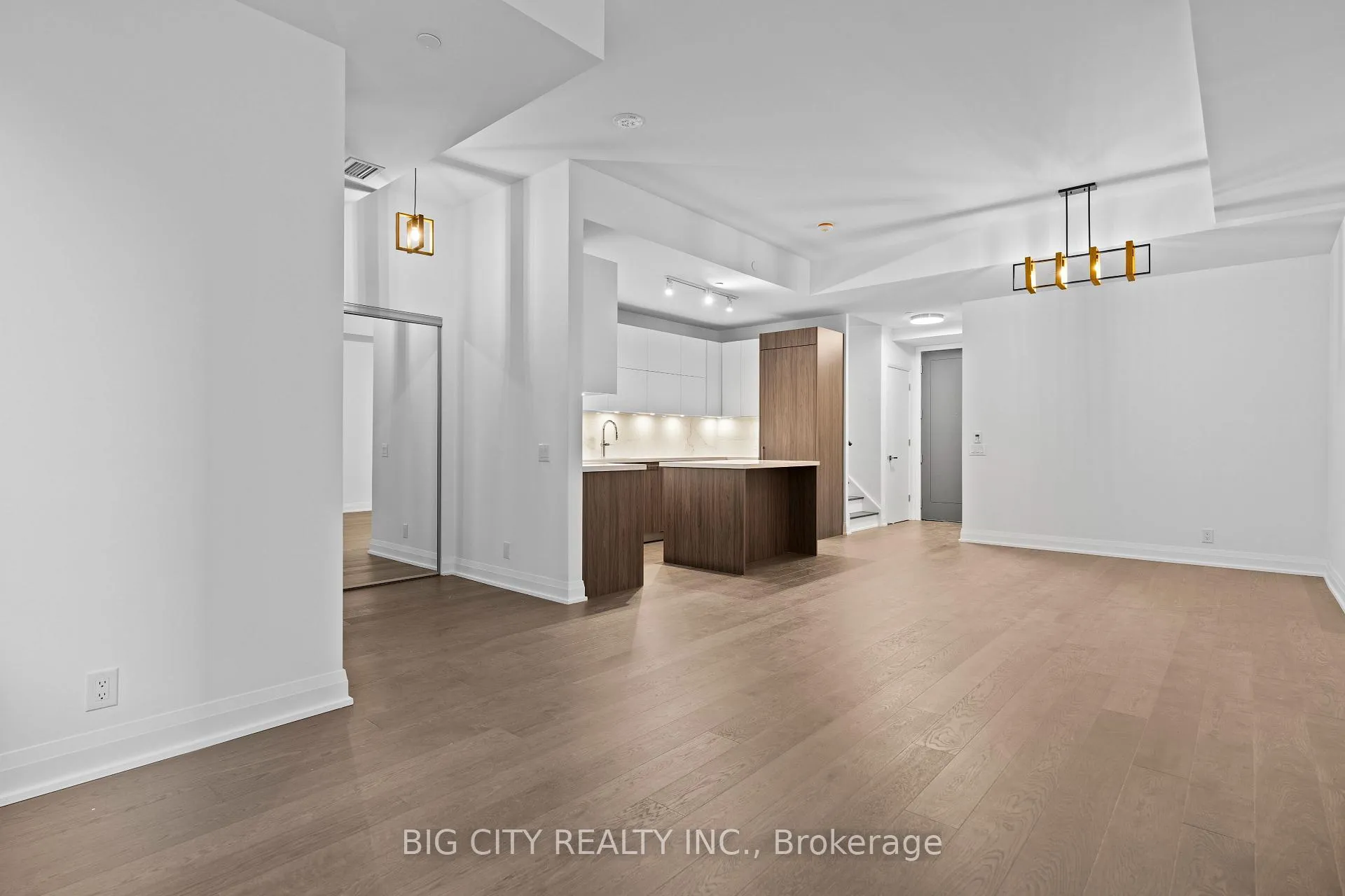 Photo 5 of Unit TH04, 33 Frederick Todd Way, Toronto, Thorncliffe Park — HOMEH