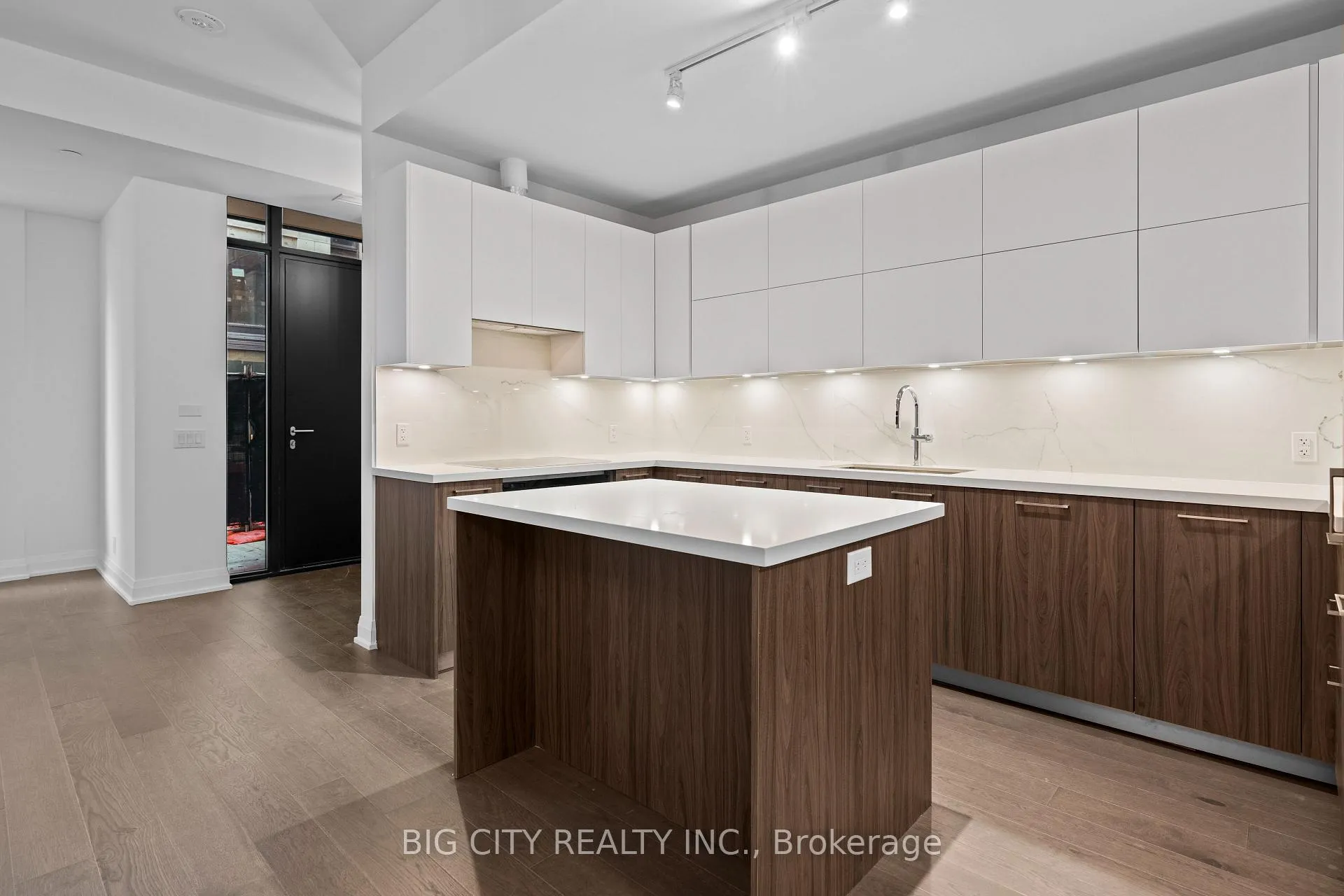 Photo 8 of Unit TH04, 33 Frederick Todd Way, Toronto, Thorncliffe Park — HOMEH
