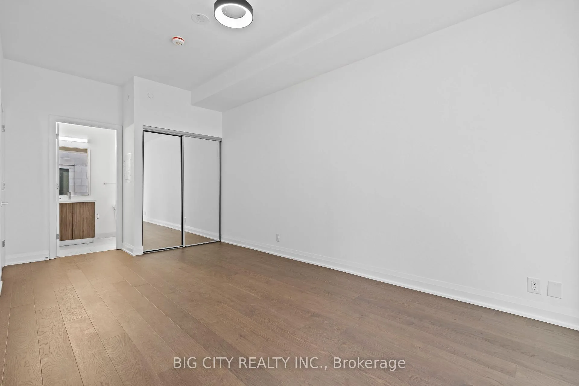 Photo 19 of Unit TH04, 33 Frederick Todd Way, Toronto, Thorncliffe Park — HOMEH