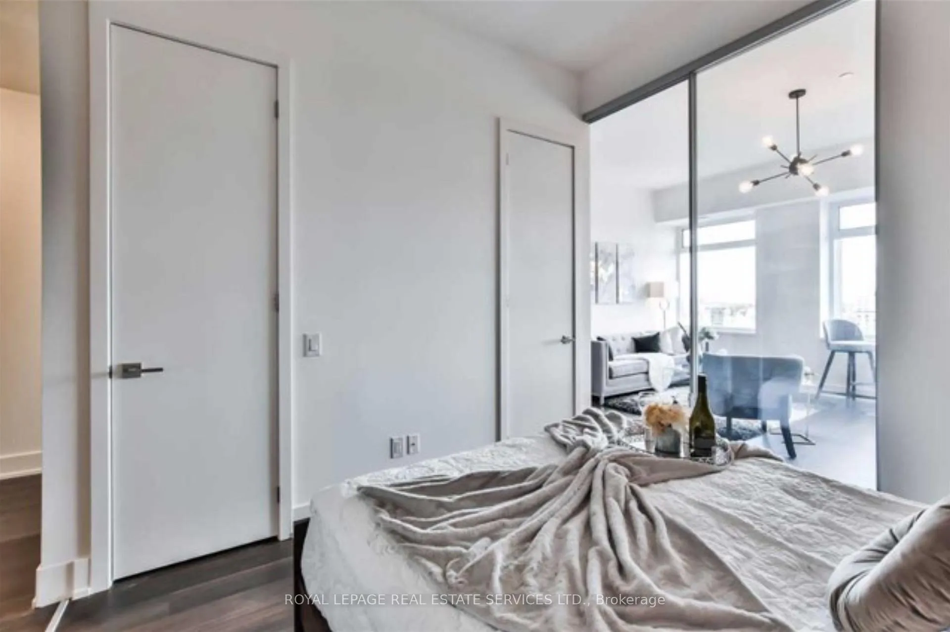 Photo 8 of Unit 1522, 111 St Clair Avenue W, Toronto, Yonge-St. Clair — HOMEH