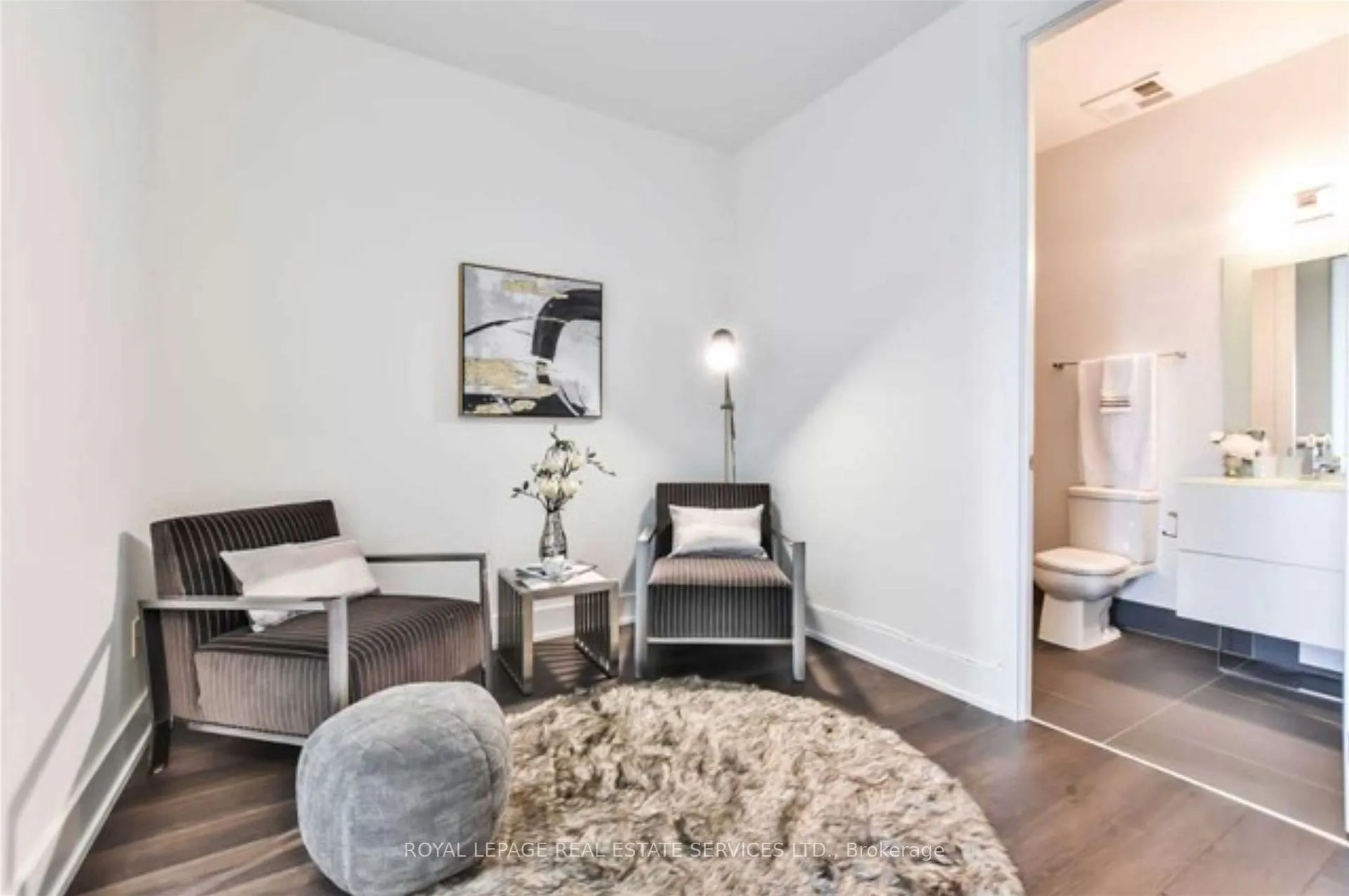 Photo 9 of Unit 1522, 111 St Clair Avenue W, Toronto, Yonge-St. Clair — HOMEH