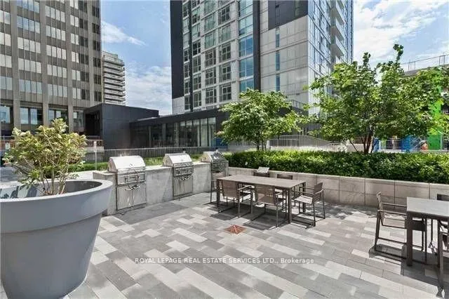 Photo 15 of Unit 1522, 111 St Clair Avenue W, Toronto, Yonge-St. Clair — HOMEH