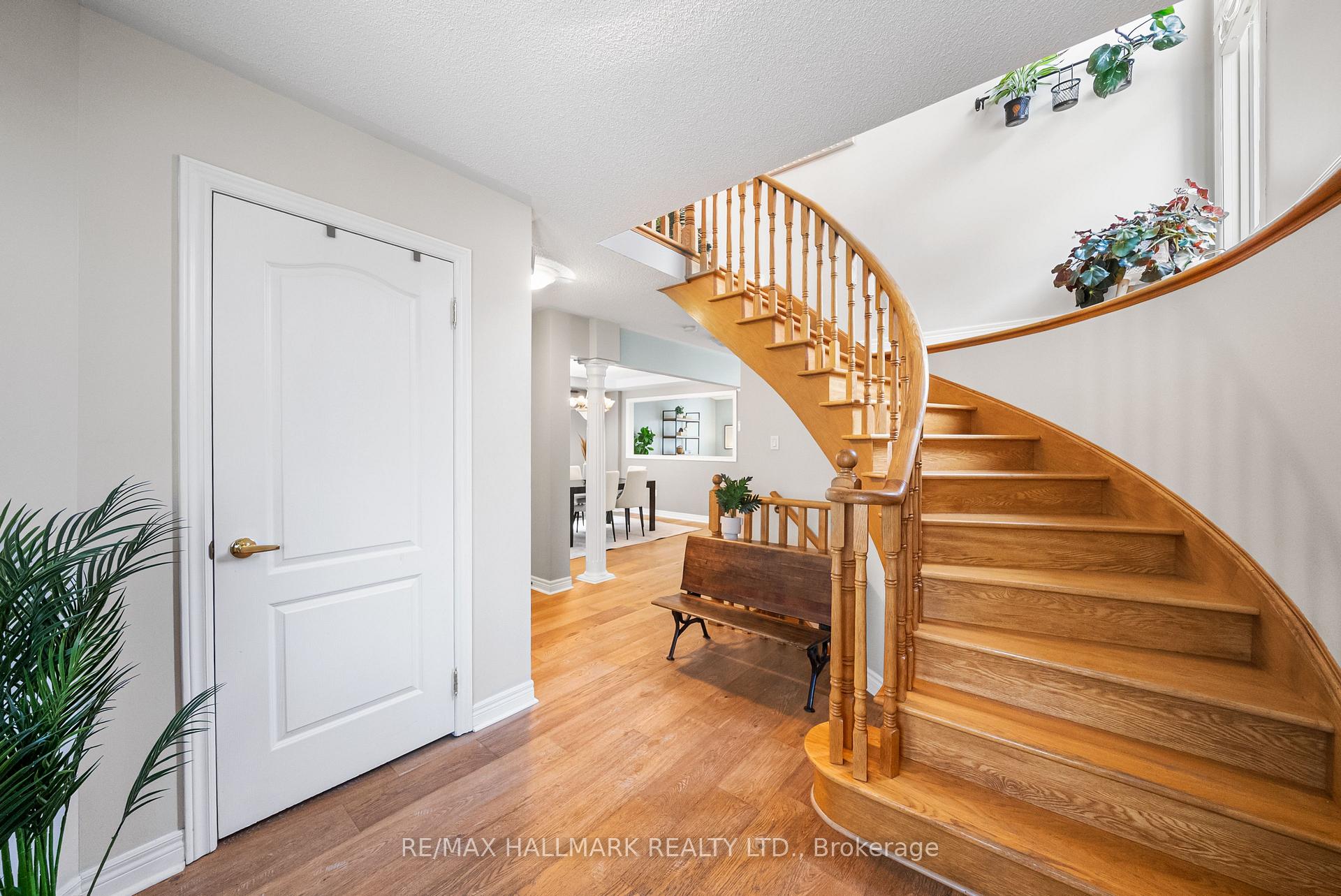 Photo 25 of 45 Terrastone Court, Caledon, Bolton West — HOMEH