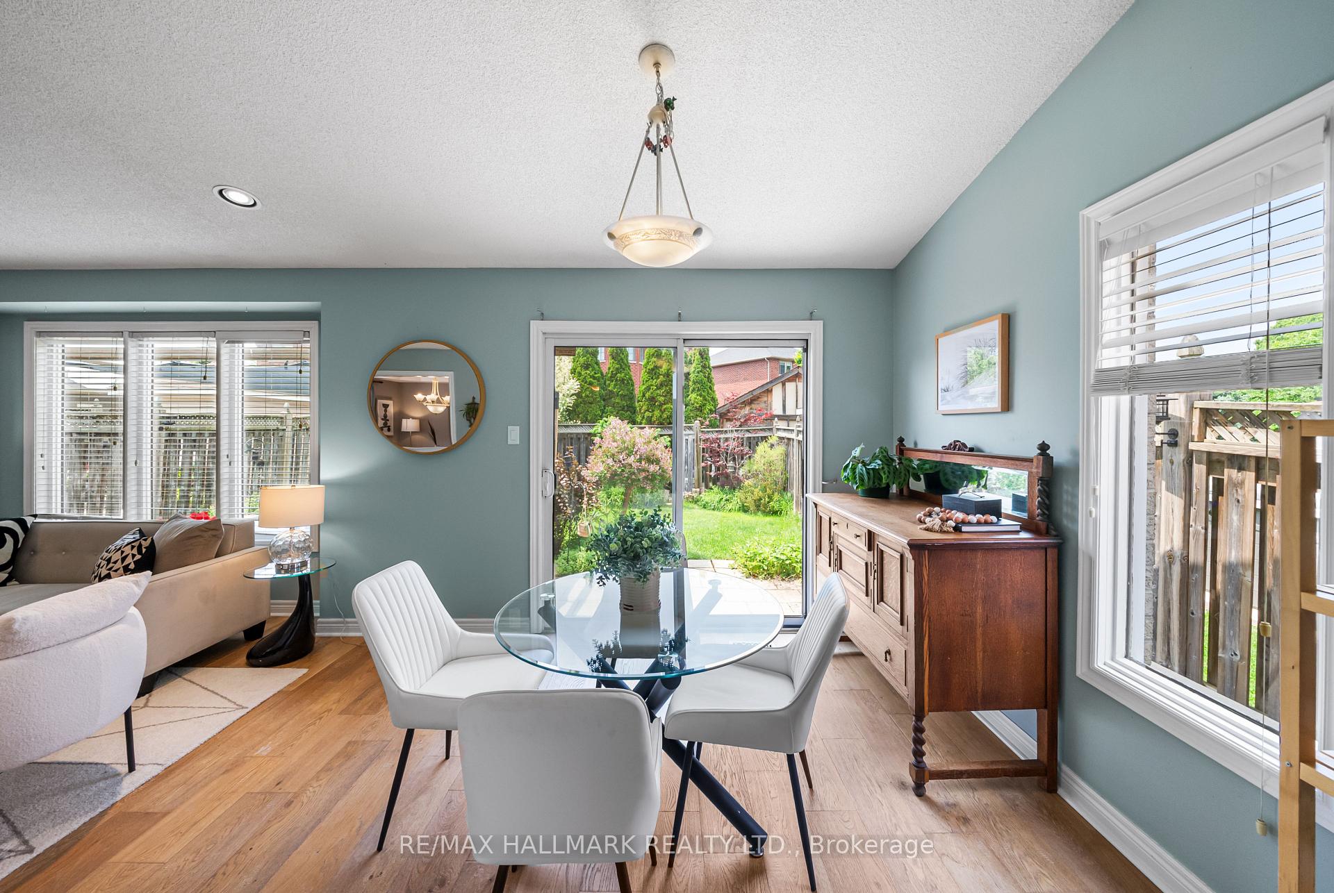 Photo 13 of 45 Terrastone Court, Caledon, Bolton West — HOMEH