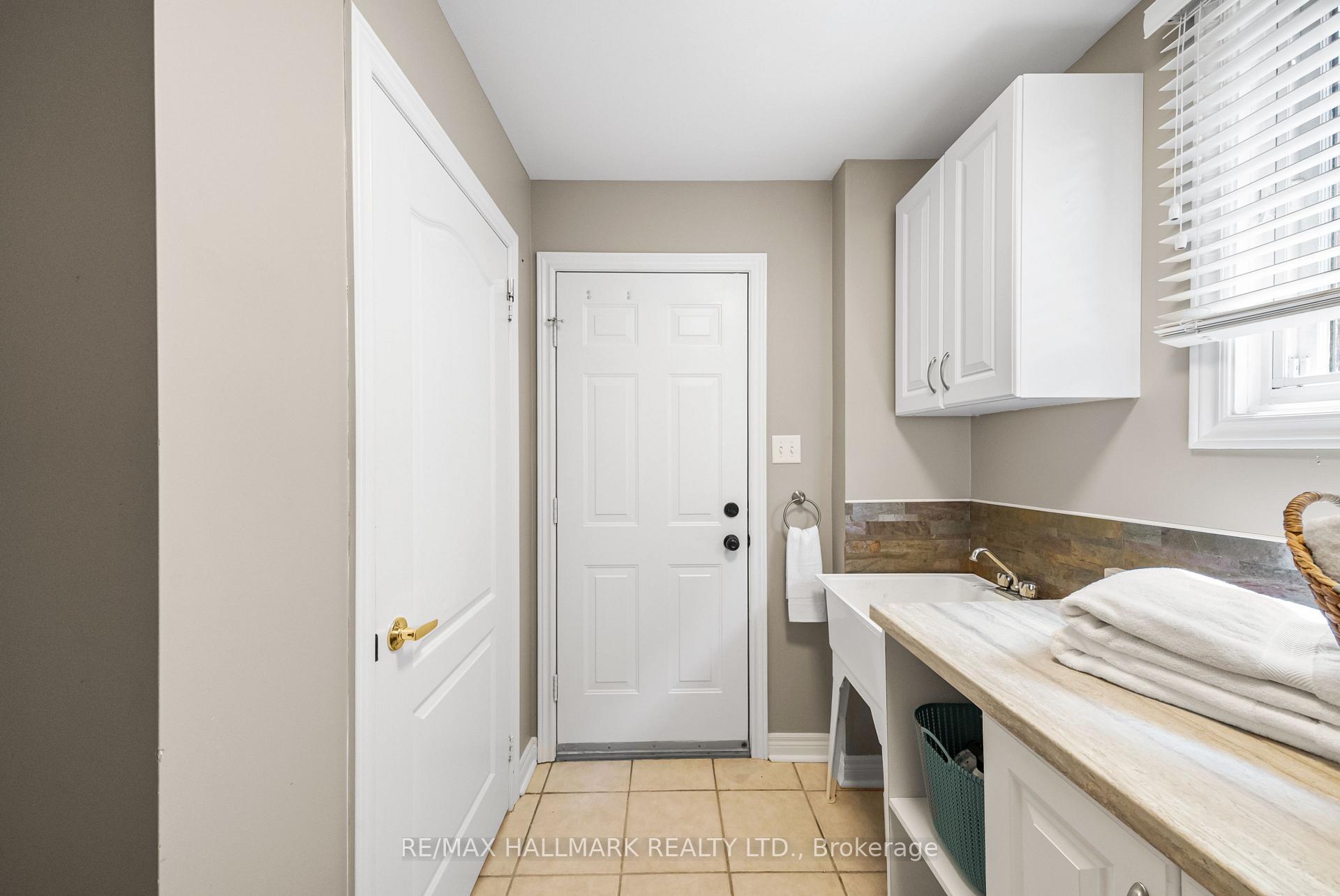 Photo 21 of 45 Terrastone Court, Caledon, Bolton West — HOMEH