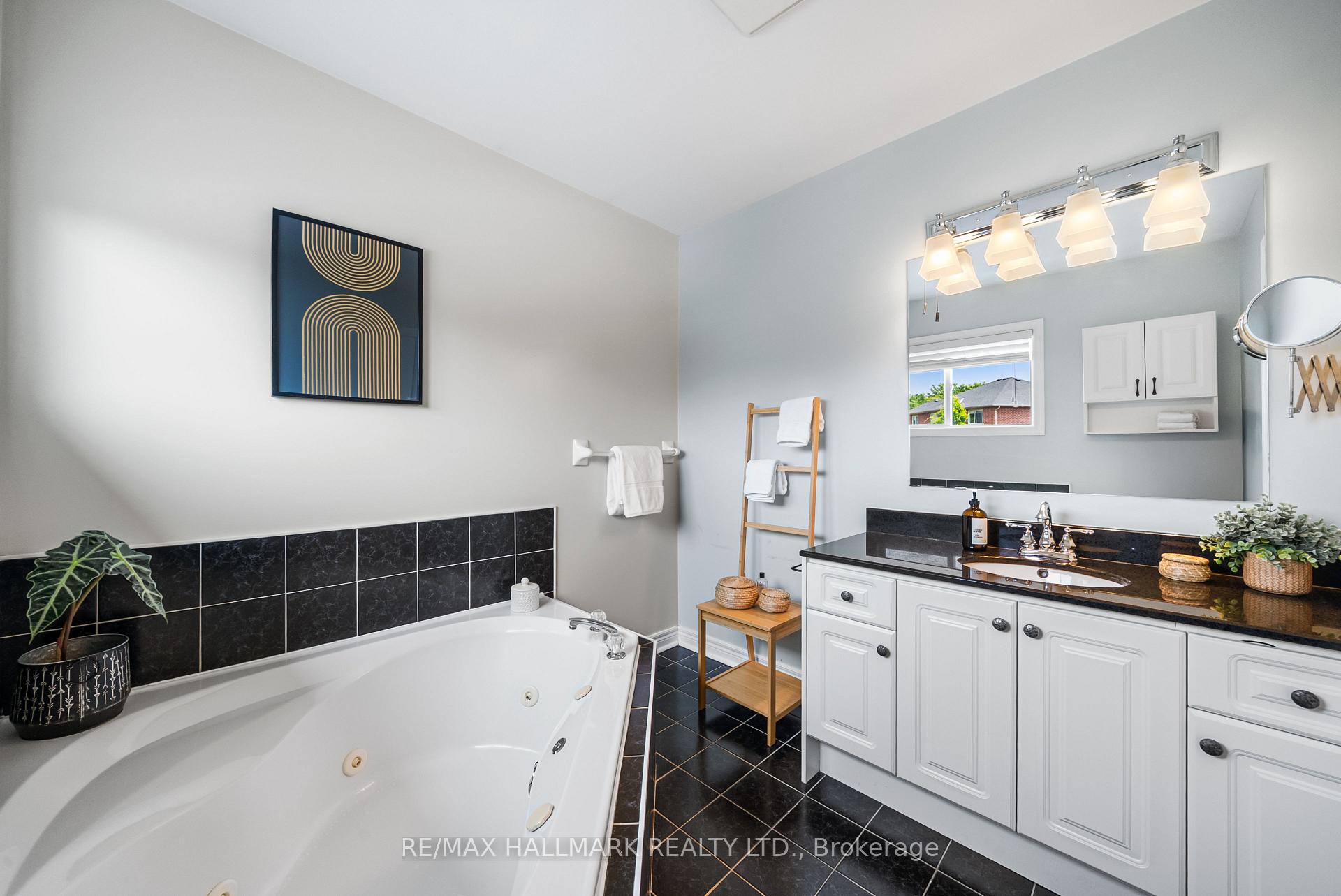 Photo 32 of 45 Terrastone Court, Caledon, Bolton West — HOMEH