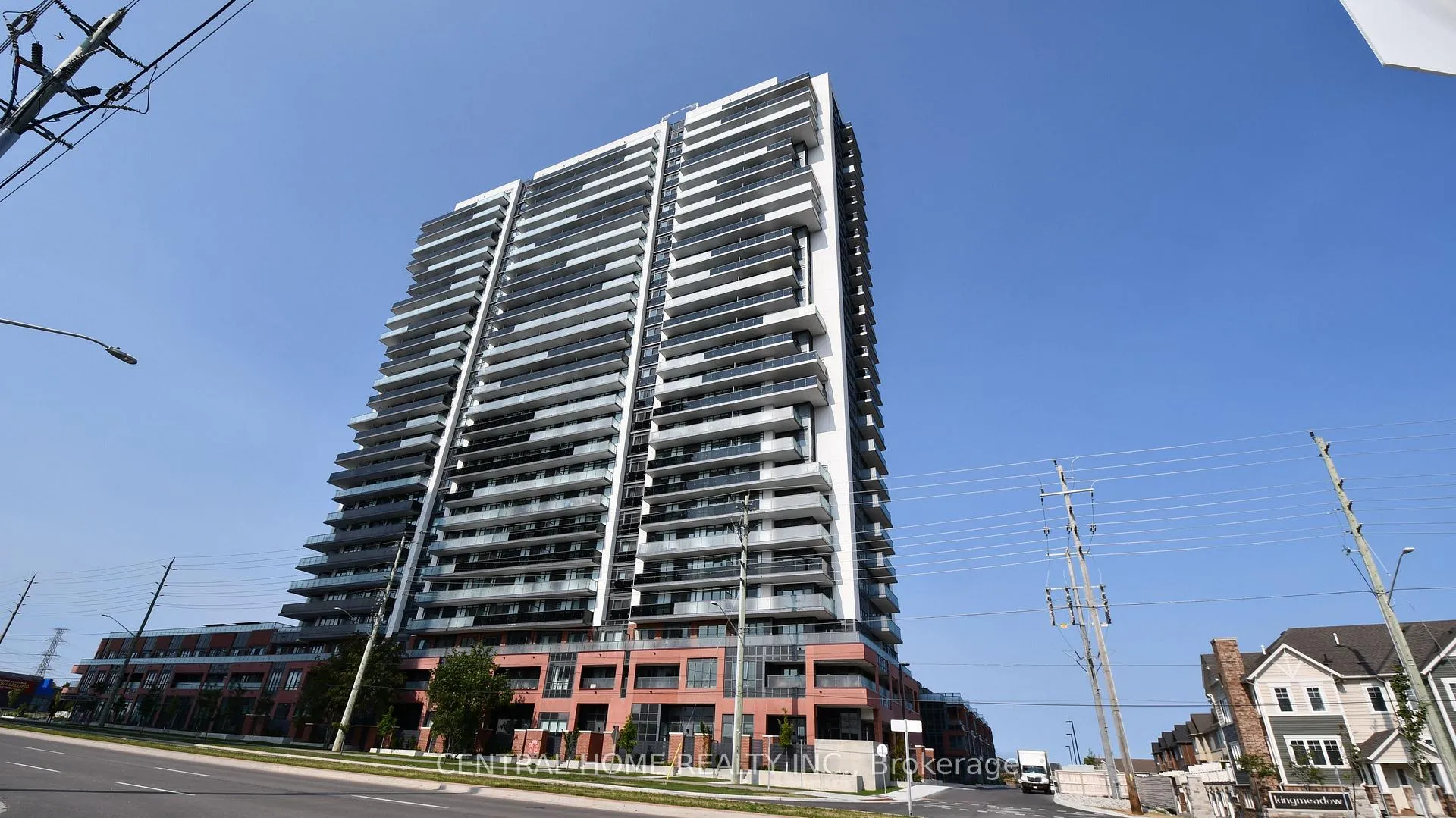 Front of Unit 231, 2545 Simcoe Street N
