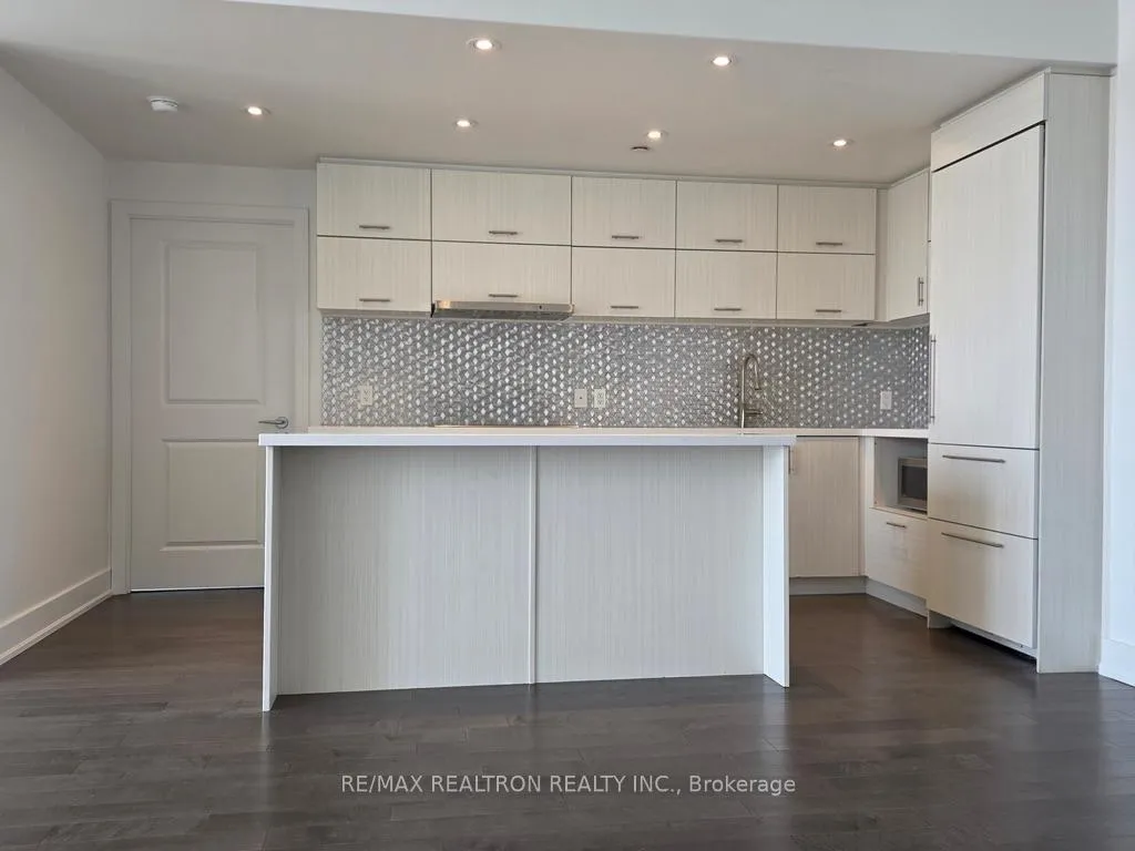 Photo 5 of Unit 1601, 8081 Birchmount Road, Markham, Unionville — HOMEH
