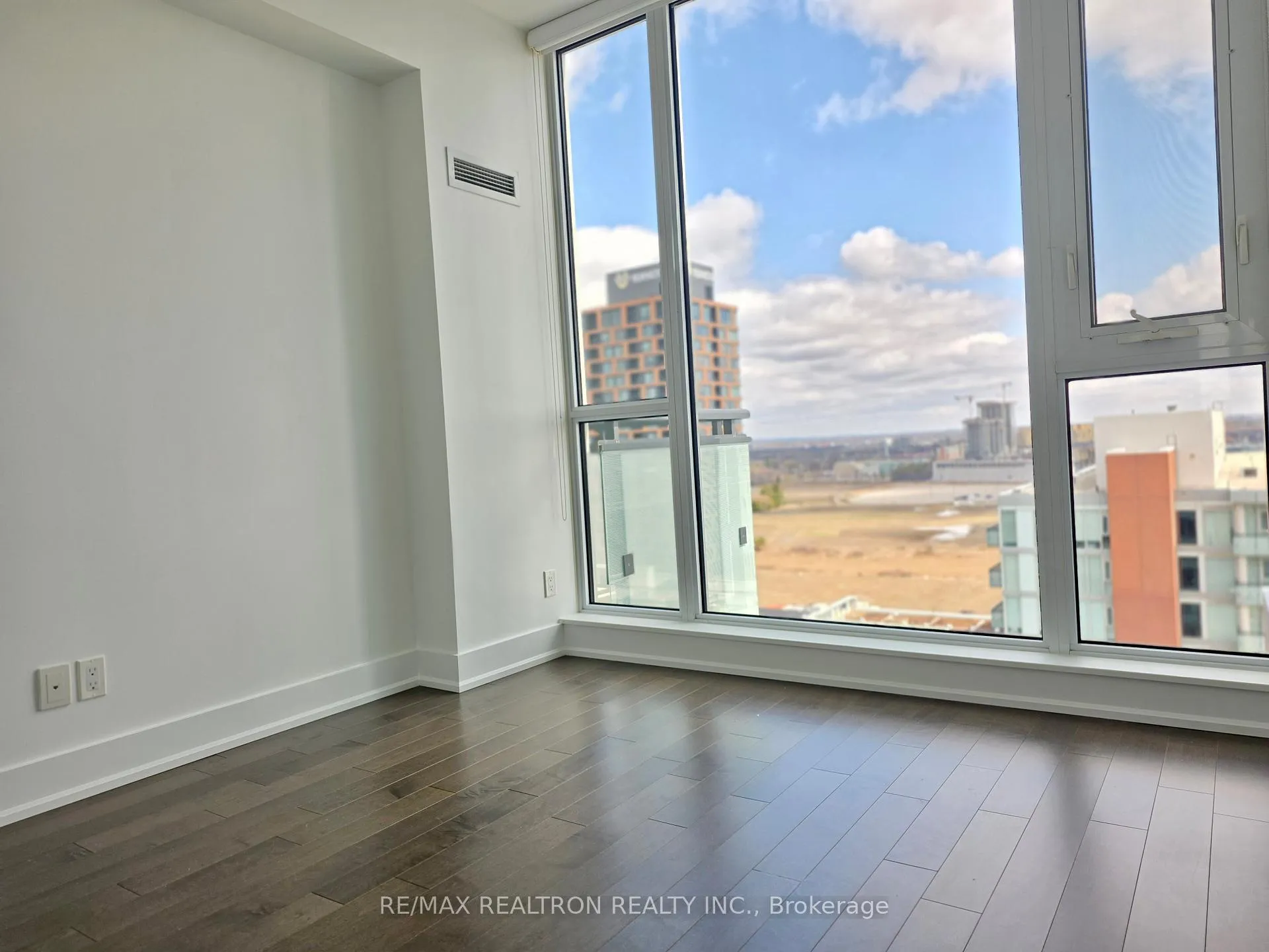 Photo 15 of Unit 1601, 8081 Birchmount Road, Markham, Unionville — HOMEH