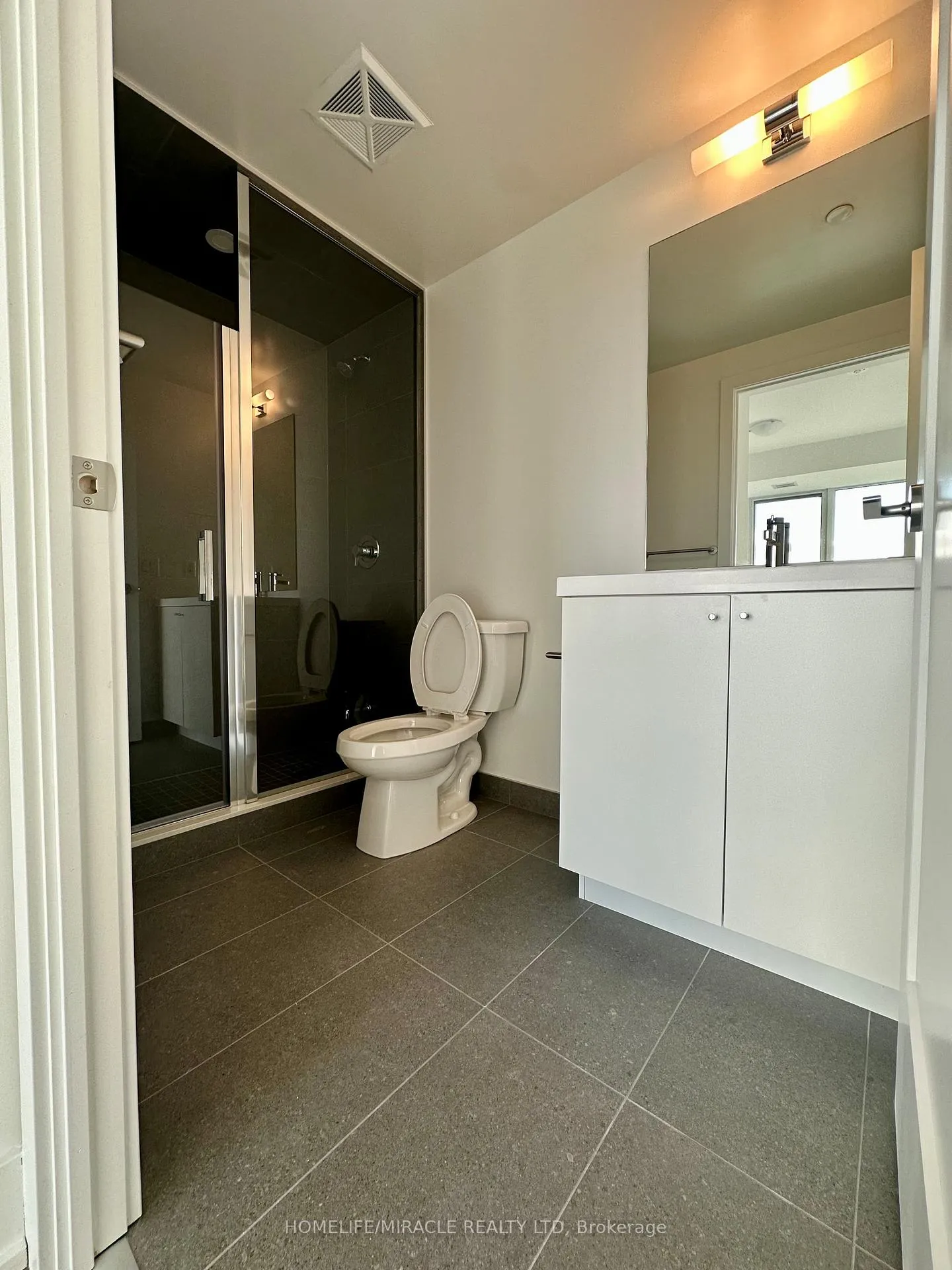 Photo 6 of Unit 406, 2545 Simcoe Street N, Oshawa, Windfields — HOMEH