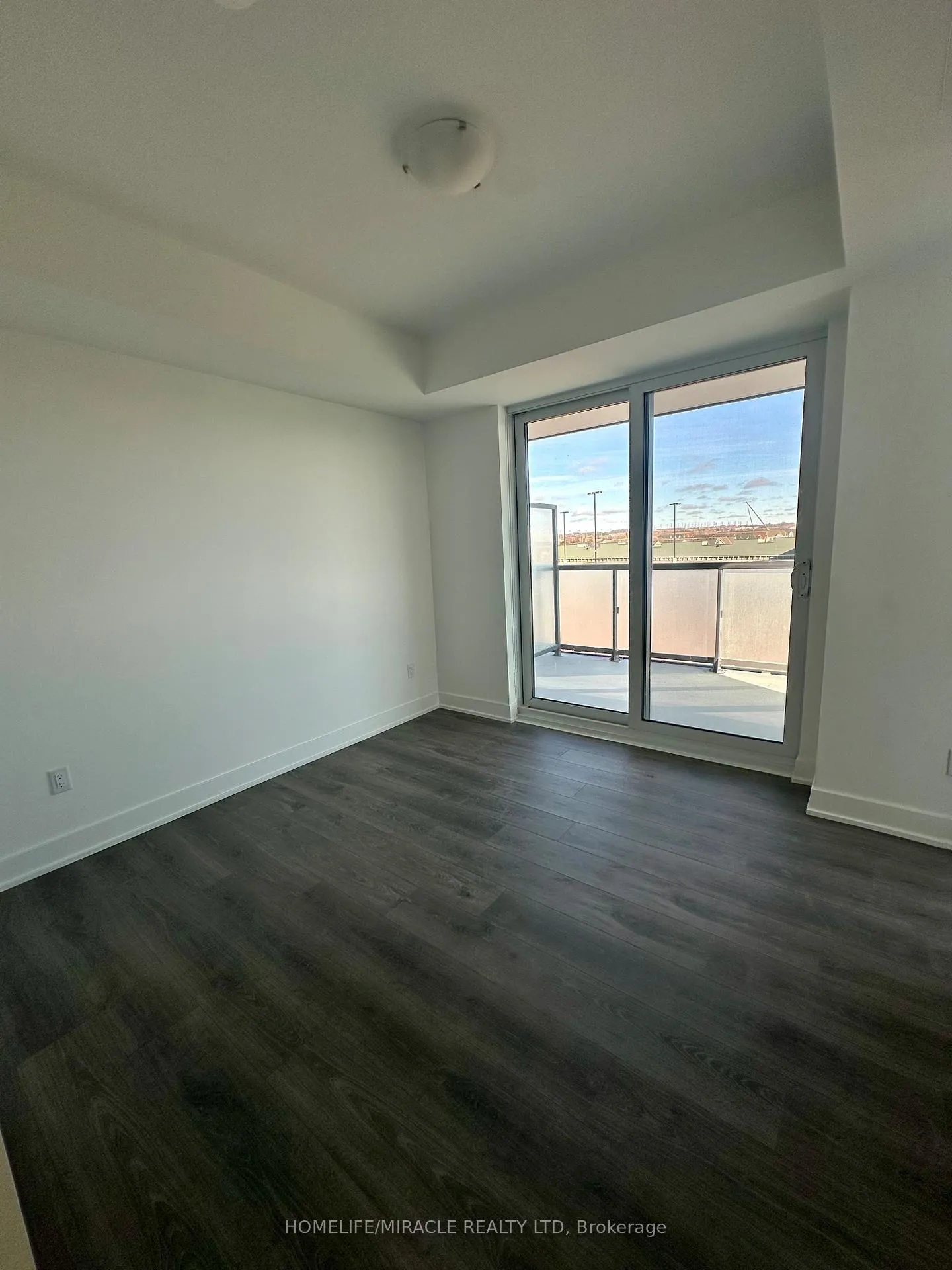 Photo 9 of Unit 406, 2545 Simcoe Street N, Oshawa, Windfields — HOMEH