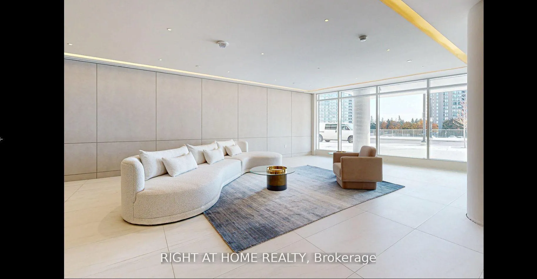 Photo 7 of Unit A3001, 30 Upper Mall Way, Vaughan, Brownridge — HOMEH