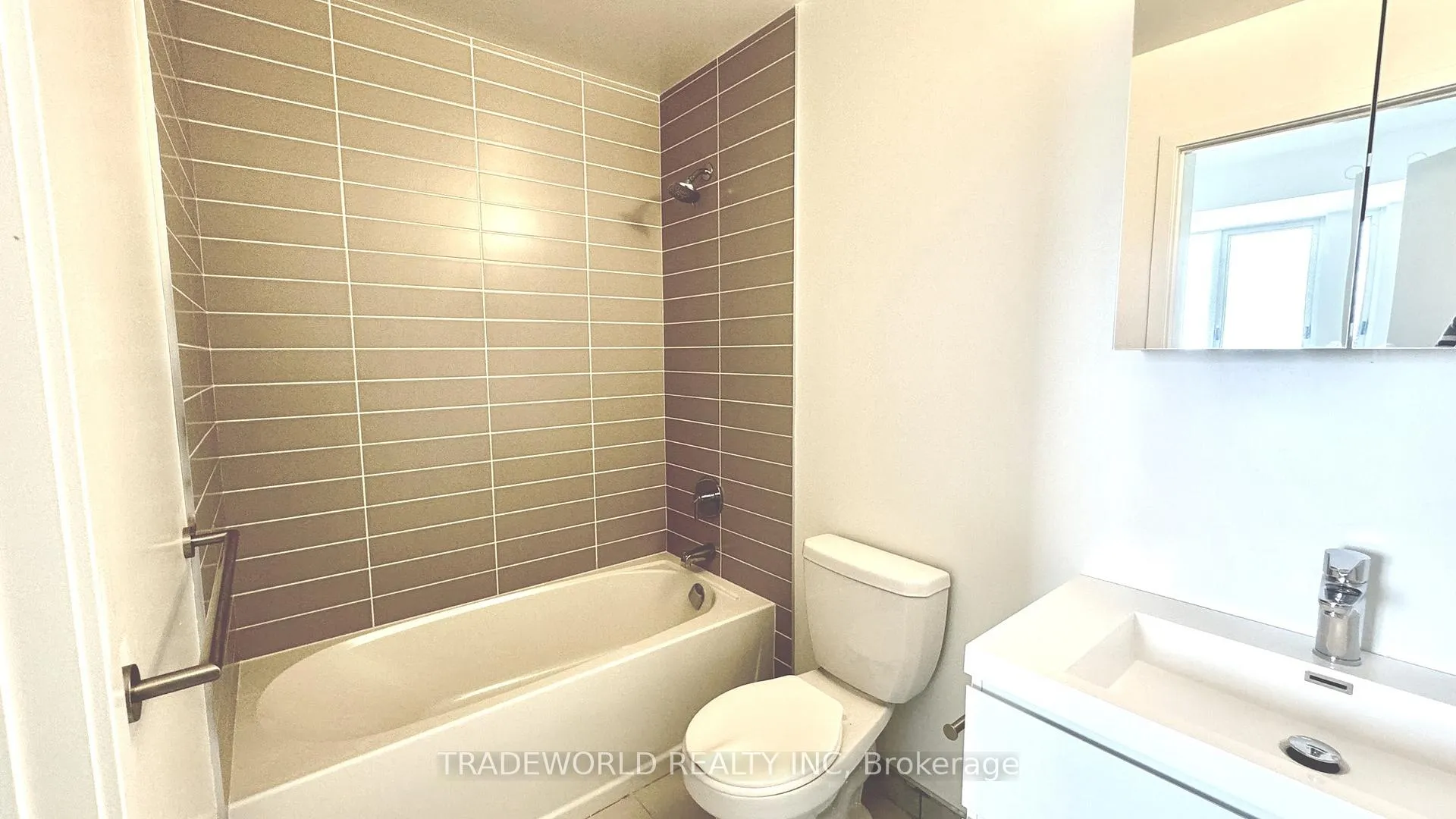 Photo 10 of Unit 1505, 292 Verdale Crossing, Markham, Unionville — HOMEH