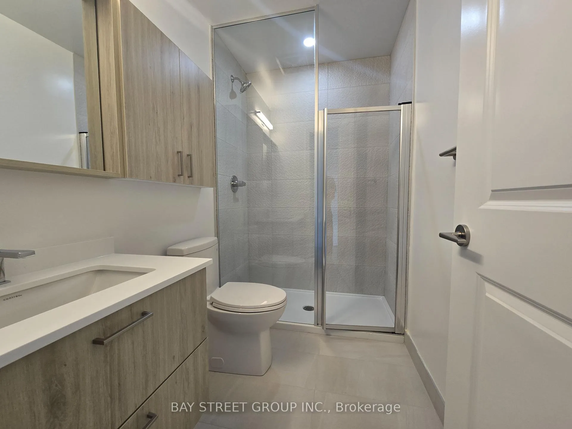 Photo 14 of Unit 902B, 50 Upper Mall Way, Vaughan, Brownridge — HOMEH