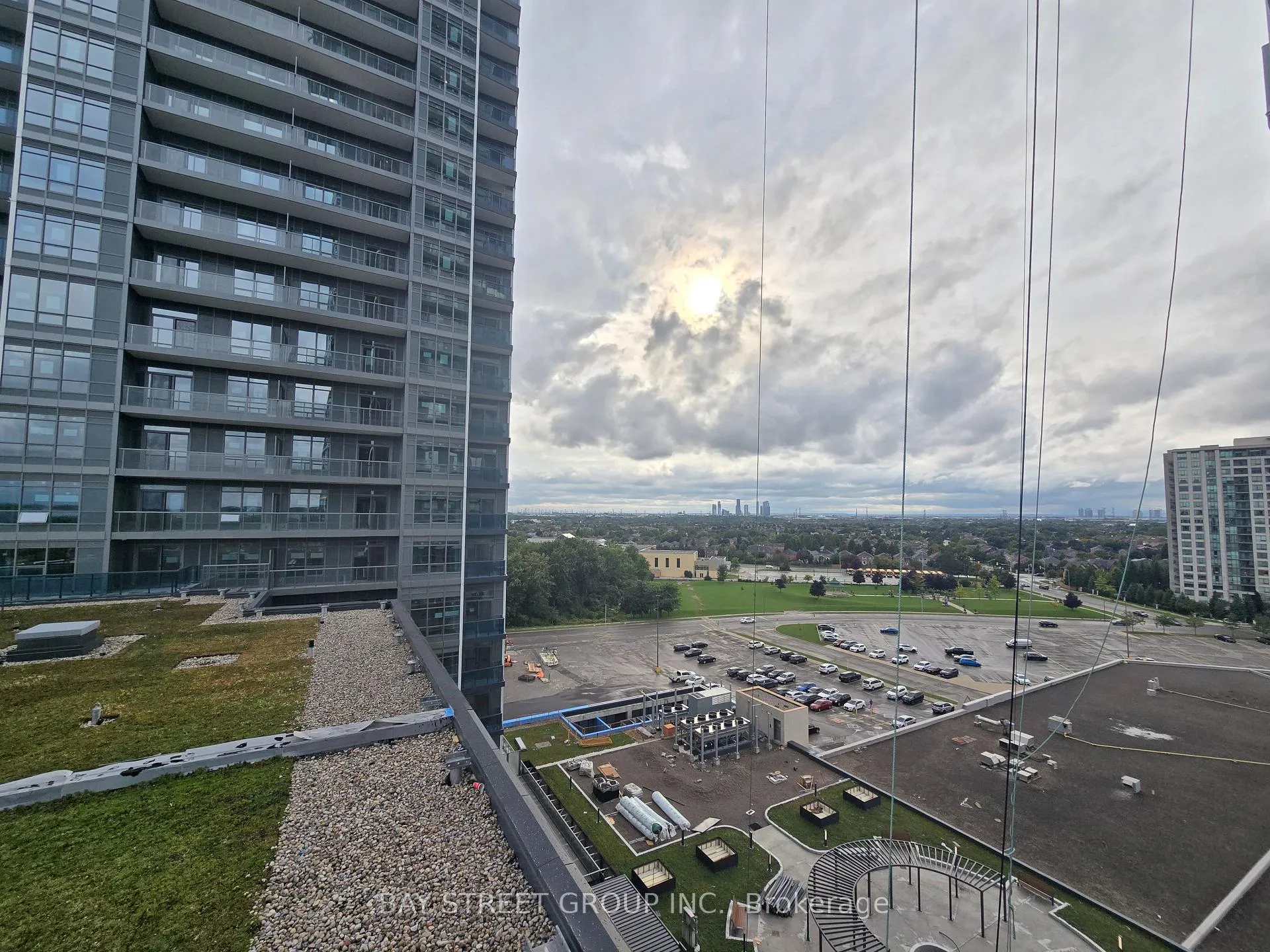 Photo 20 of Unit 902B, 50 Upper Mall Way, Vaughan, Brownridge — HOMEH