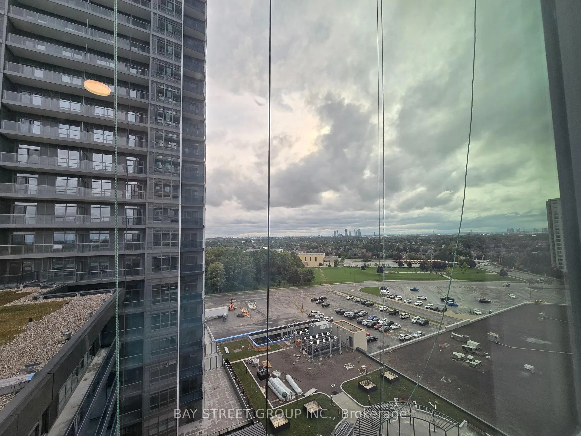 Photo 22 of Unit 902B, 50 Upper Mall Way, Vaughan, Brownridge — HOMEH