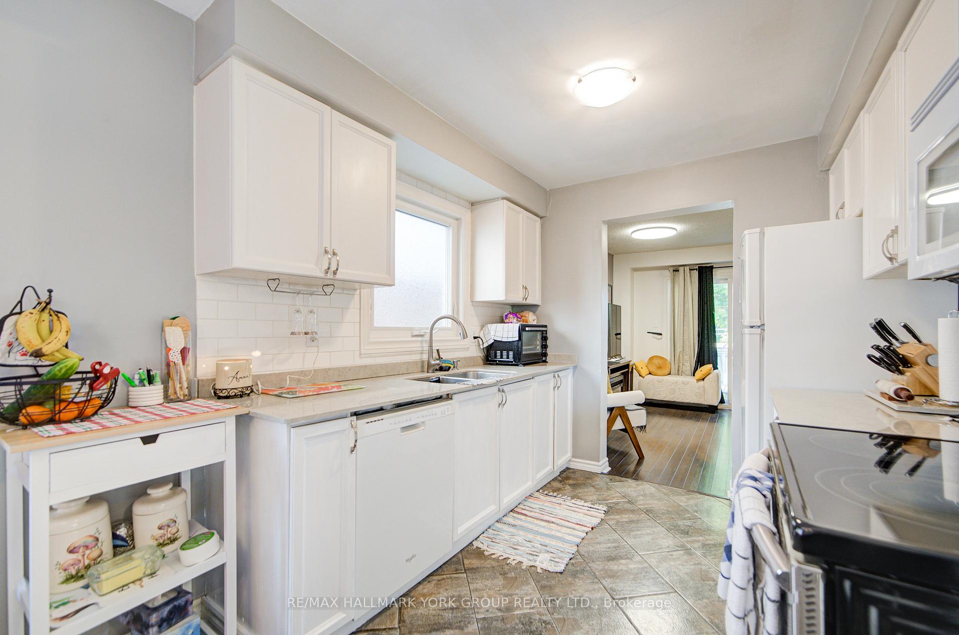 Photo 7 of 1 Parklawn Drive, Clarington, Courtice — HOMEH