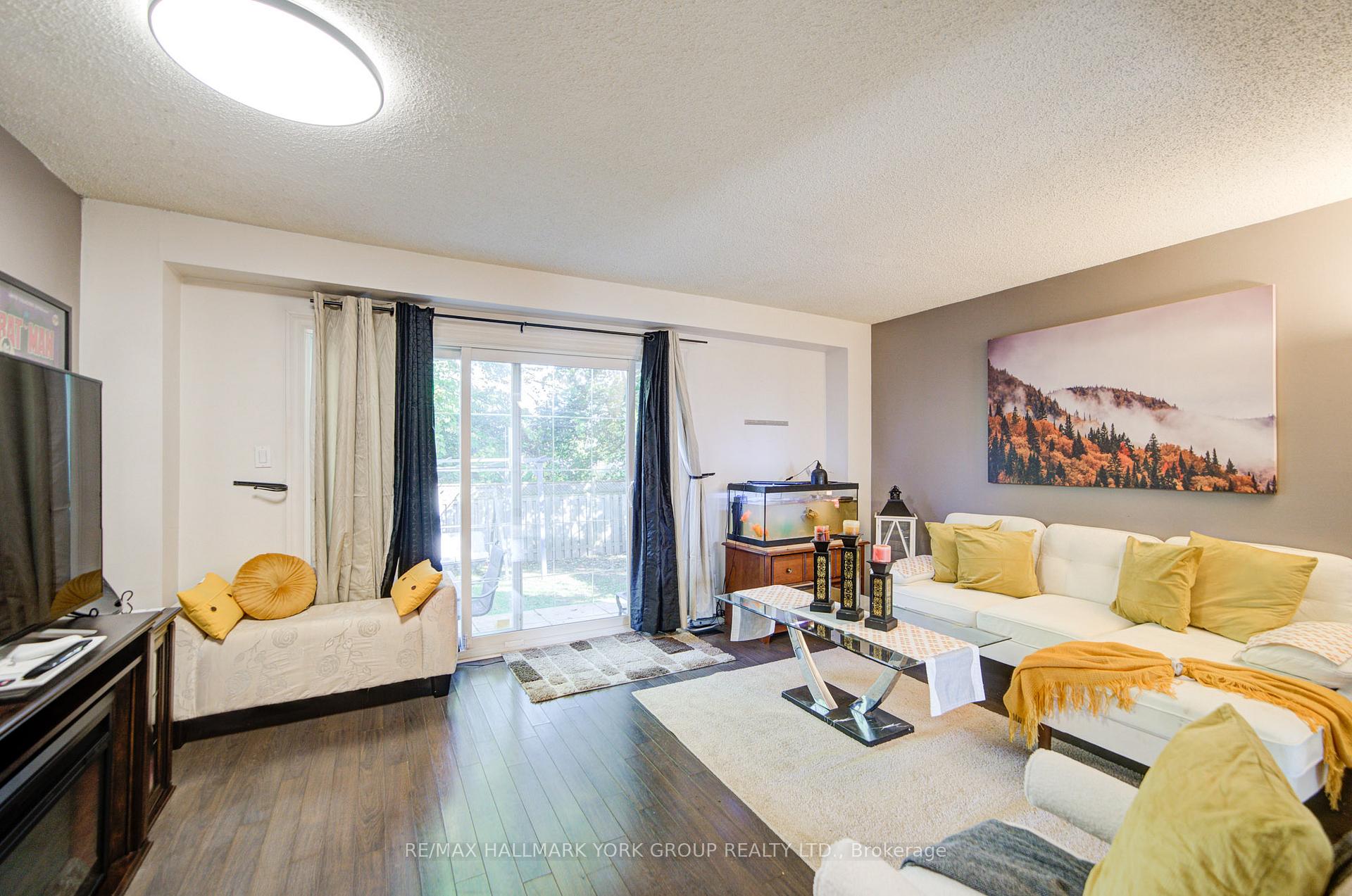 Photo 10 of 1 Parklawn Drive, Clarington, Courtice — HOMEH