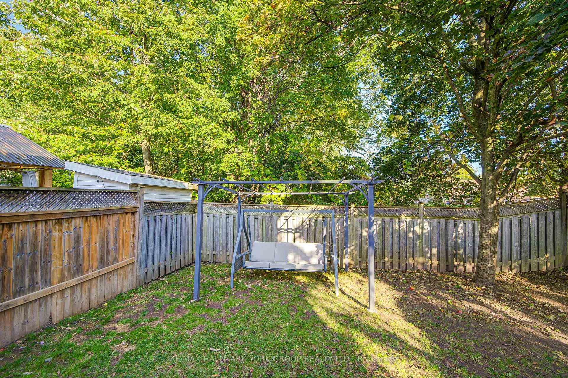 Photo 21 of 1 Parklawn Drive, Clarington, Courtice — HOMEH