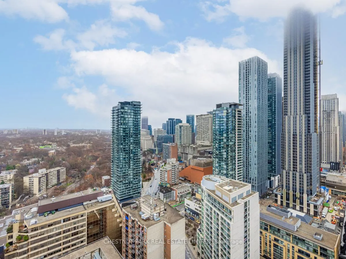 Photo 3 of Unit 2804, 32 Davenport Road, Toronto, The Annex — HOMEH