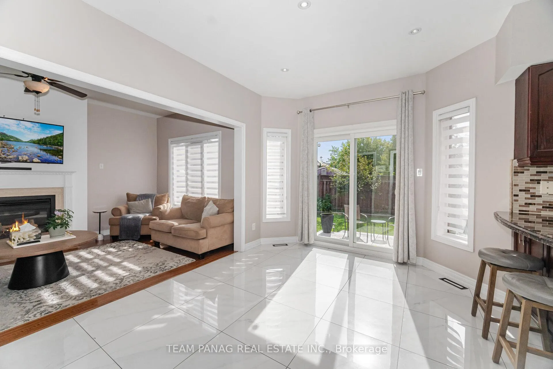 Photo 8 of 54 Whitewash Way, Brampton, Fletcher's Creek Village — HOMEH