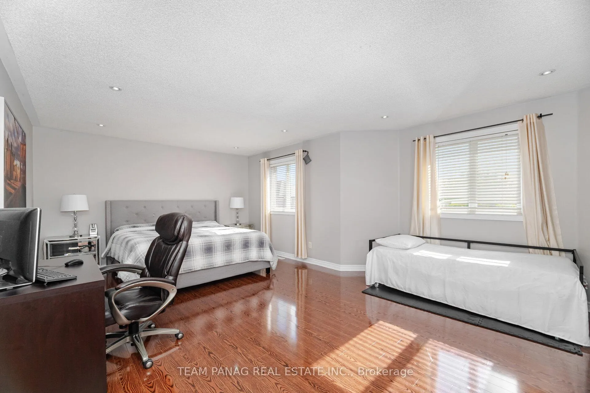 Photo 16 of 54 Whitewash Way, Brampton, Fletcher's Creek Village — HOMEH