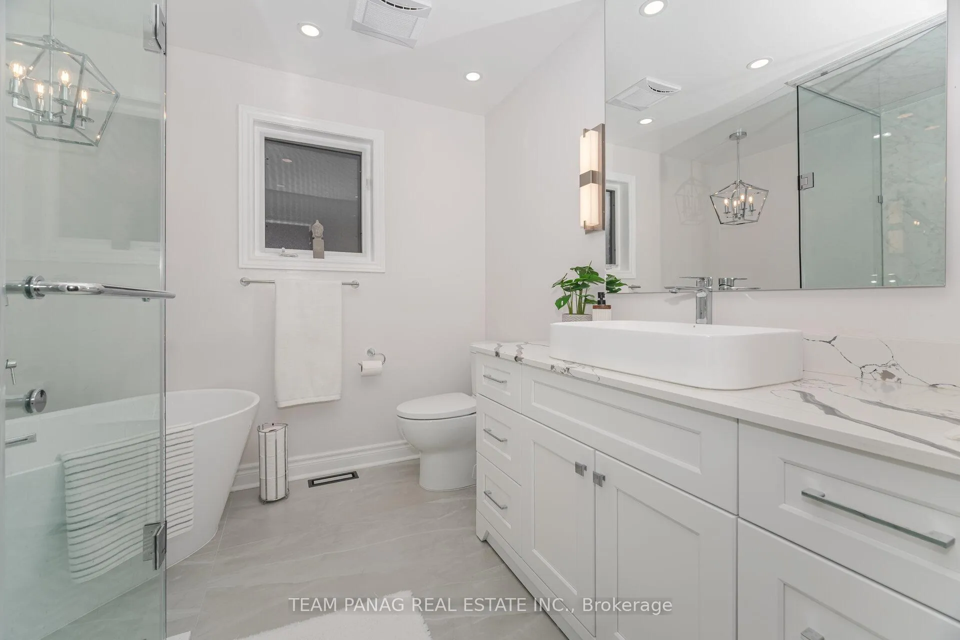Photo 19 of 54 Whitewash Way, Brampton, Fletcher's Creek Village — HOMEH