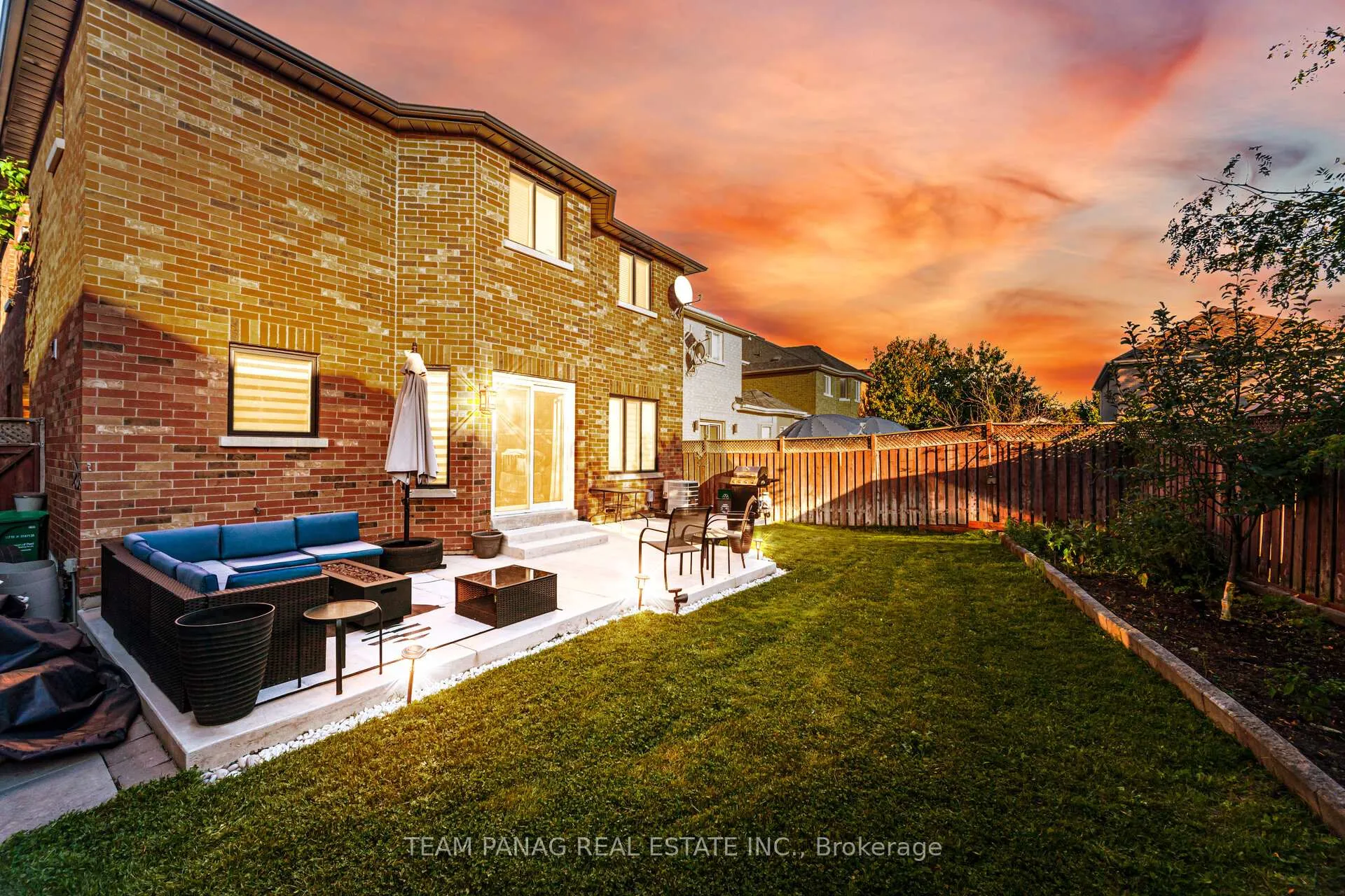 Photo 33 of 54 Whitewash Way, Brampton, Fletcher's Creek Village — HOMEH