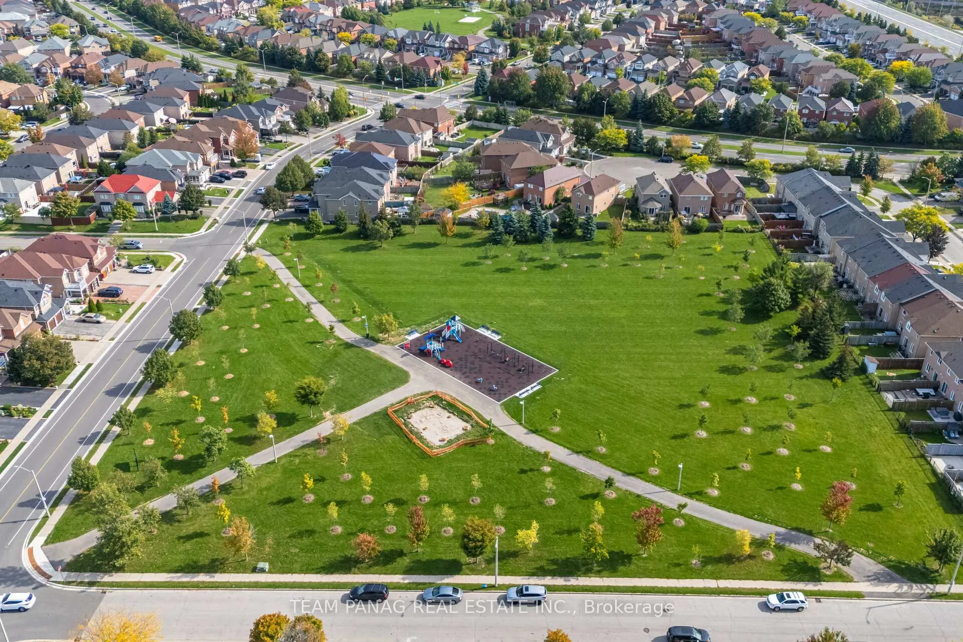Photo 34 of 54 Whitewash Way, Brampton, Fletcher's Creek Village — HOMEH